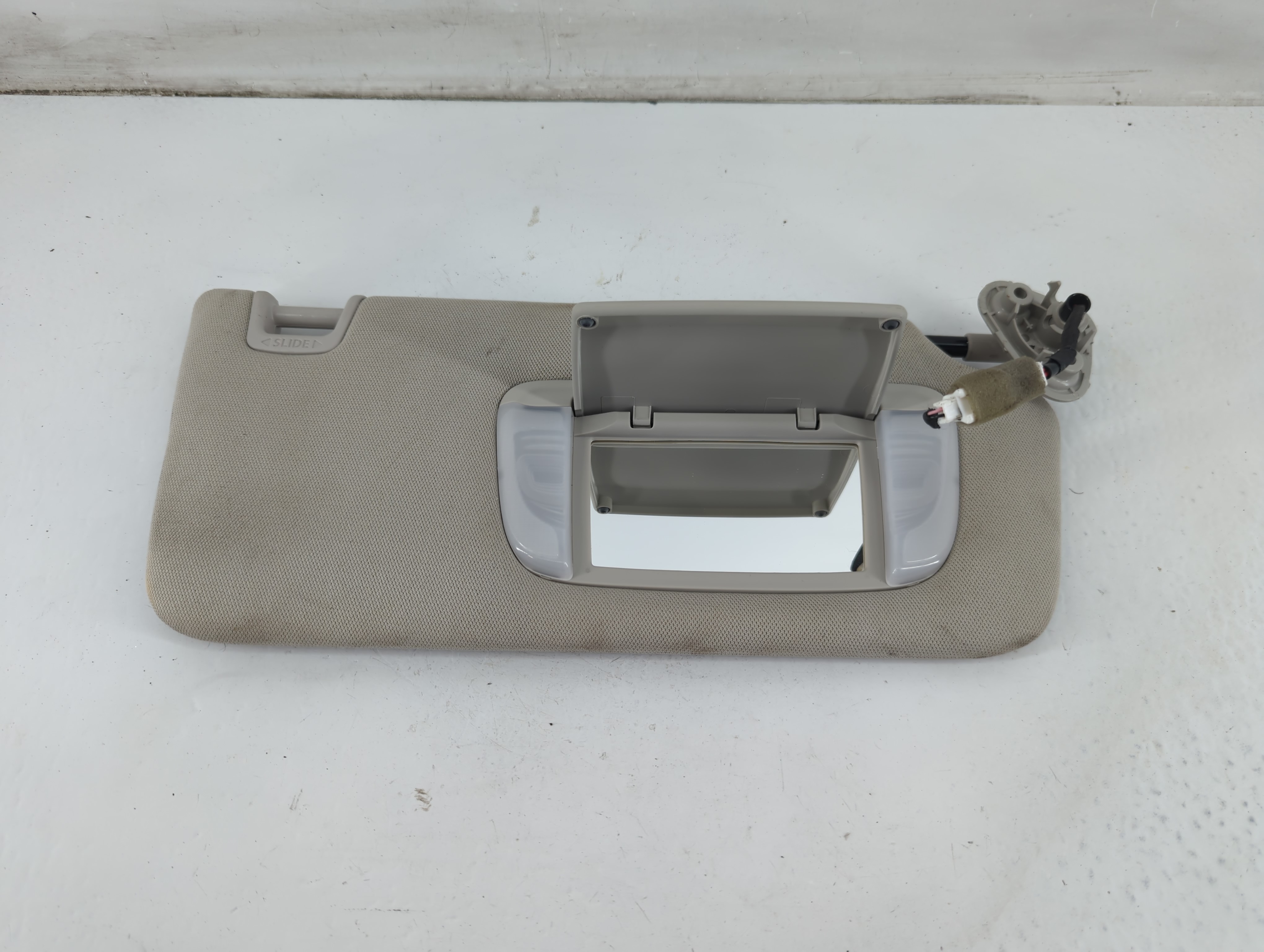 2015-2022 Subaru Legacy Passenger Sun Visor Mirror Right Sunvisor Beige 1094635 - Oemusedautoparts1.com