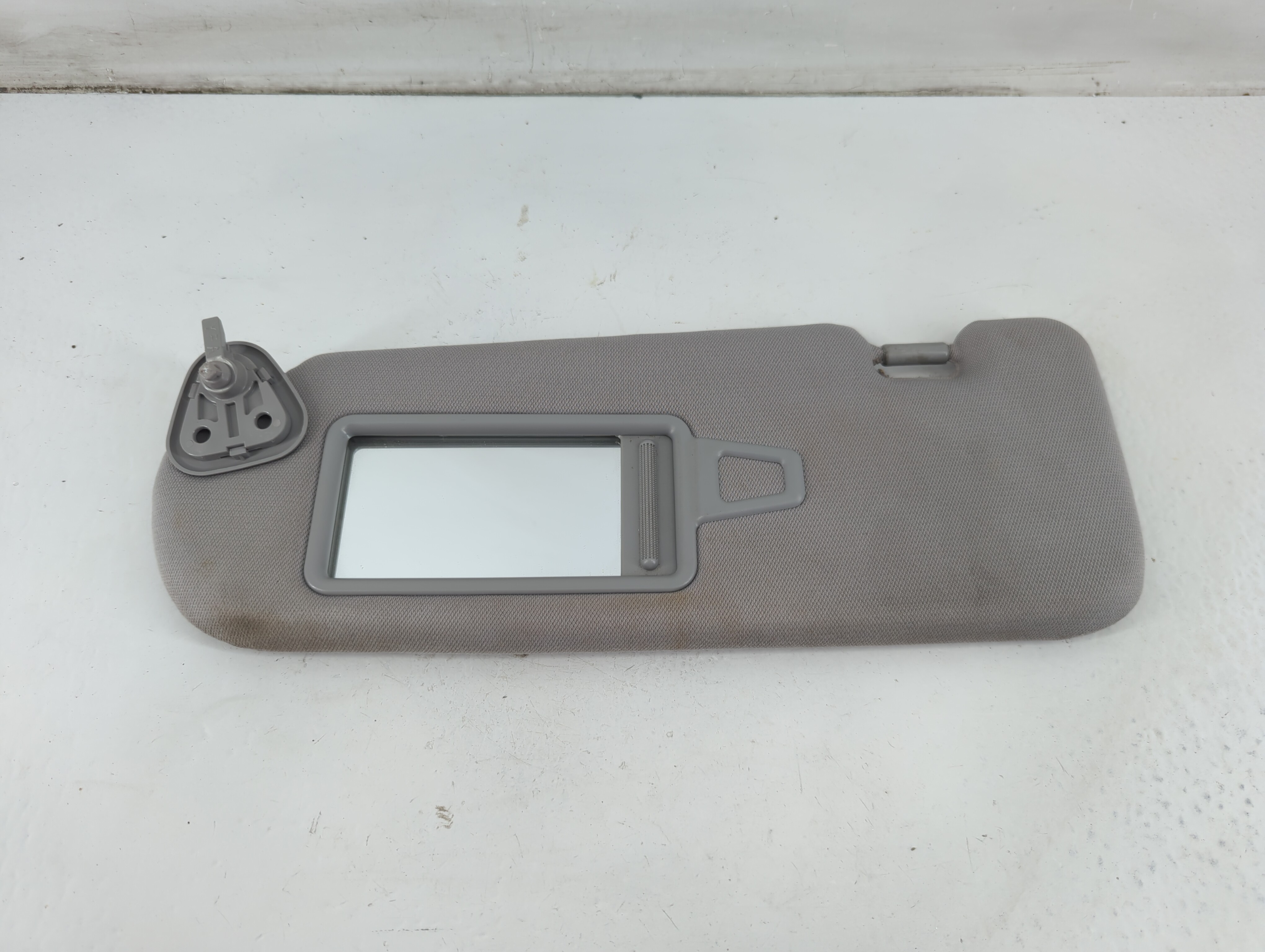 2011-2015 Hyundai Sonata Driver Sun Visor Mirror Left Sunvisor Grey 1094658 - Oemusedautoparts1.com