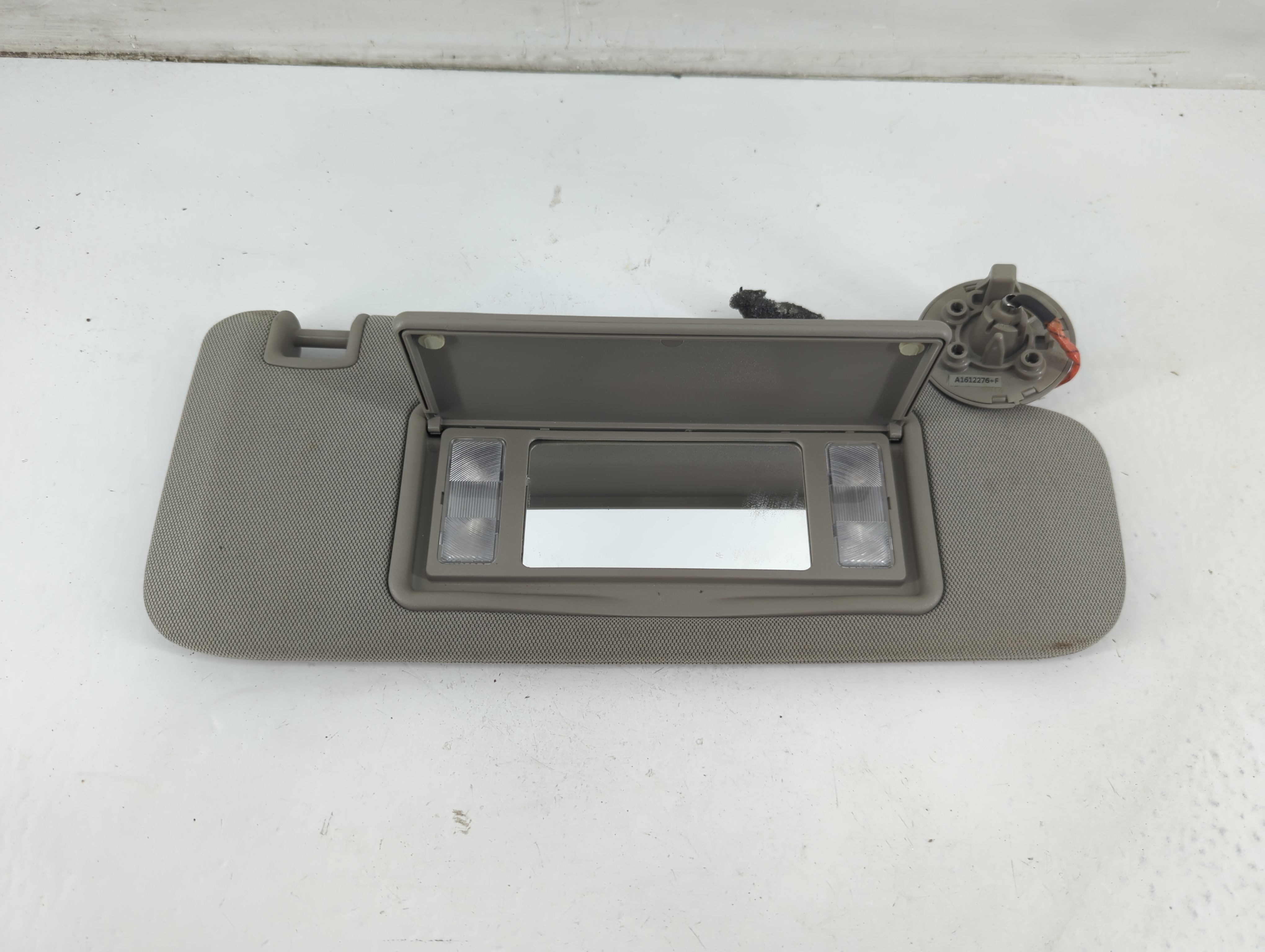2014-2019 Cadillac Cts Passenger Sun Visor Mirror Right Sunvisor Grey 1094660 - Oemusedautoparts1.com
