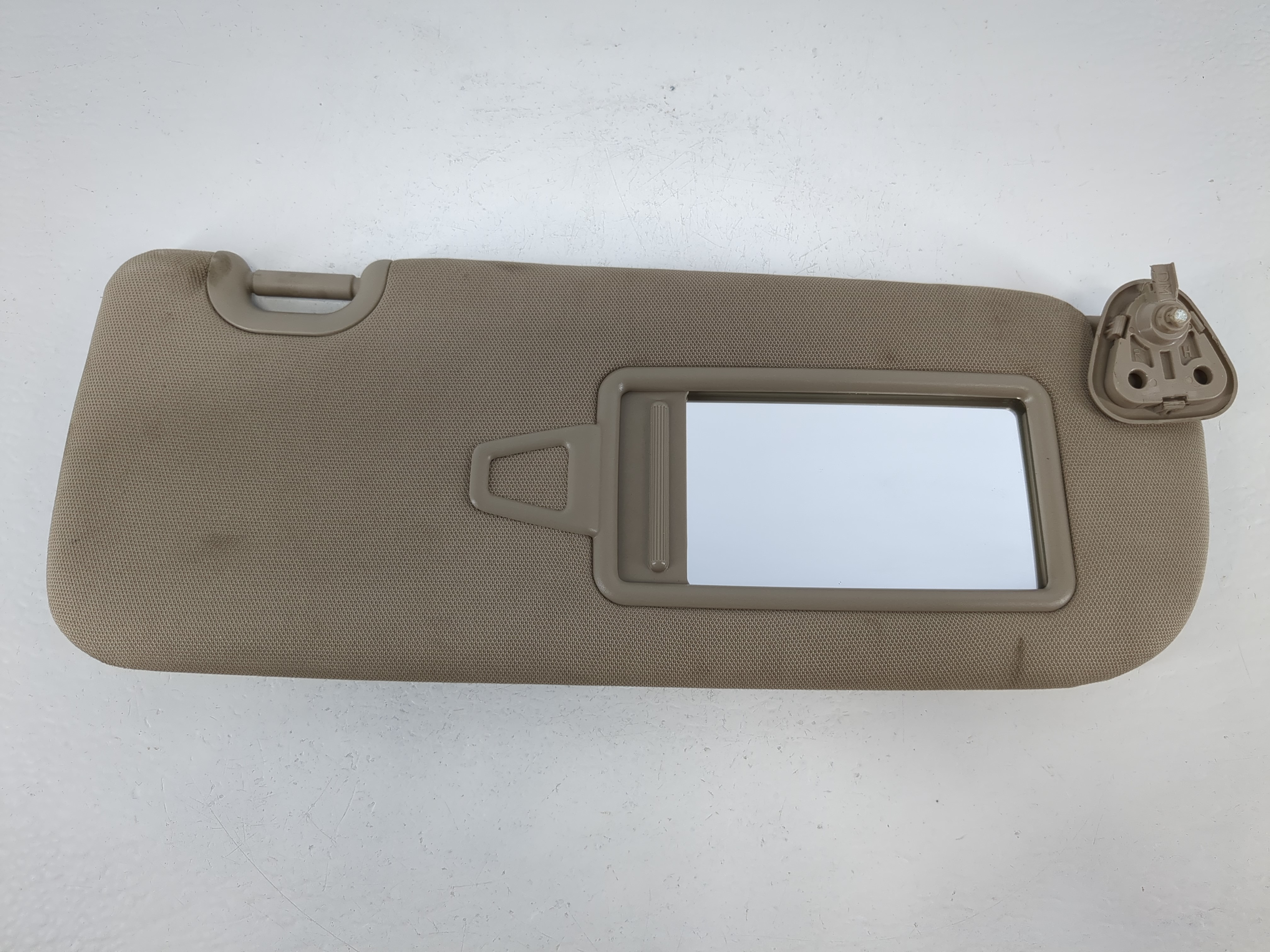 2013-2019 Hyundai Santa Fe Passenger Sun Visor Mirror Right Sunvisor 1094673 - Oemusedautoparts1.com