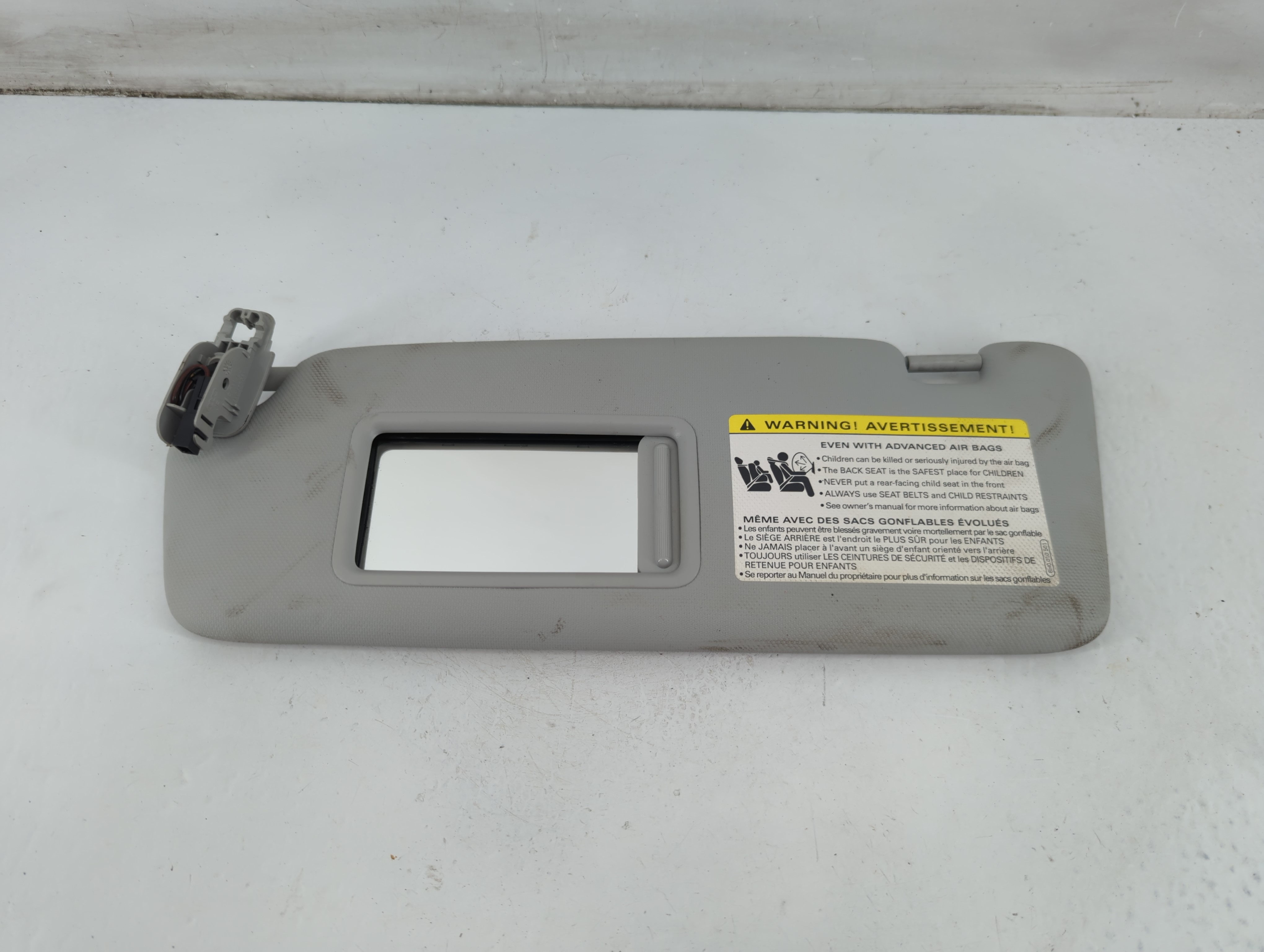 2013-2016 Audi A4 Driver Sun Visor Mirror Left Sunvisor Light Grey 1094687 - Oemusedautoparts1.com