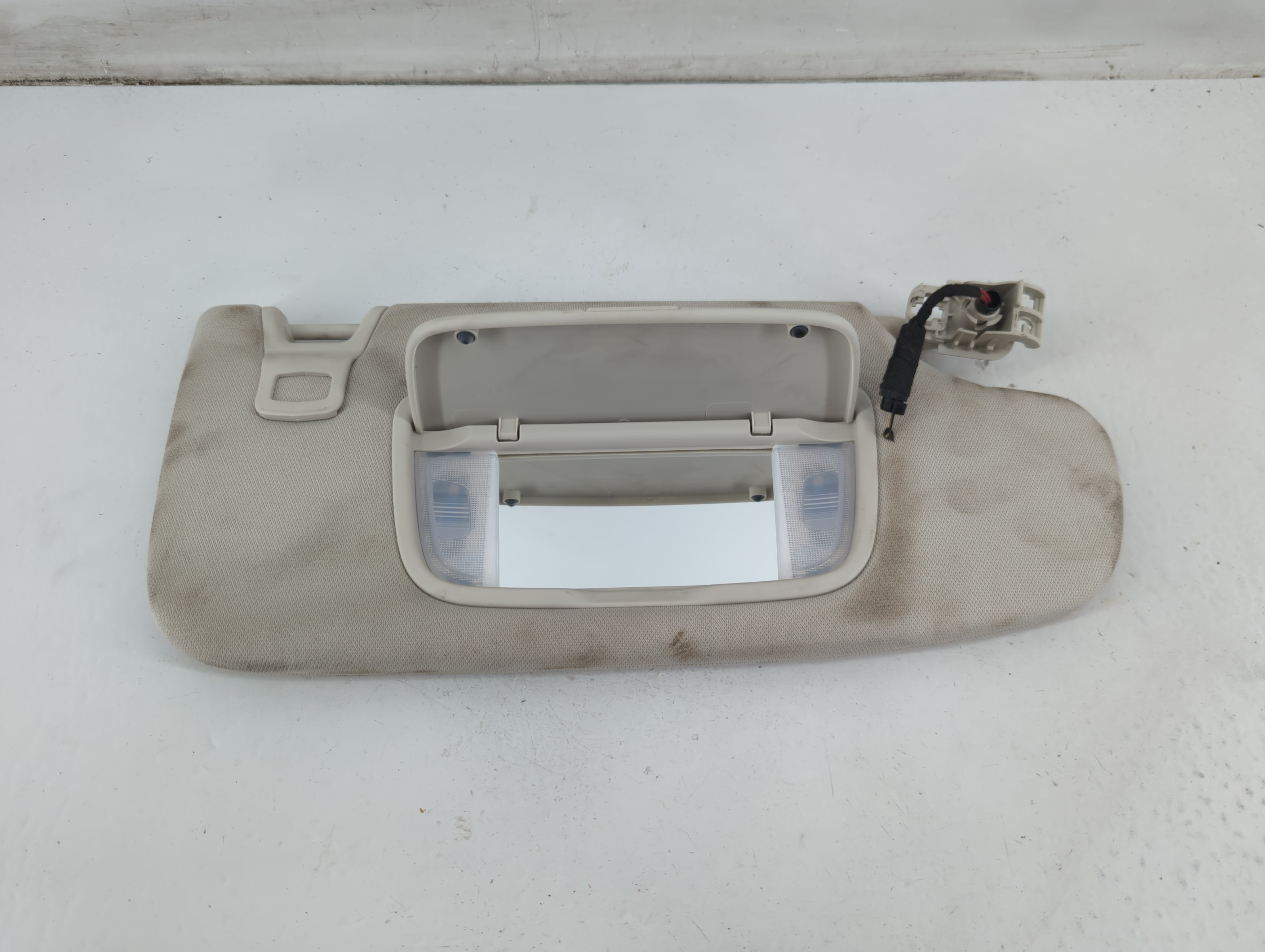 2015-2020 Ford Edge Passenger Sun Visor Mirror Right Sunvisor Light Tan 1094690 - Oemusedautoparts1.com