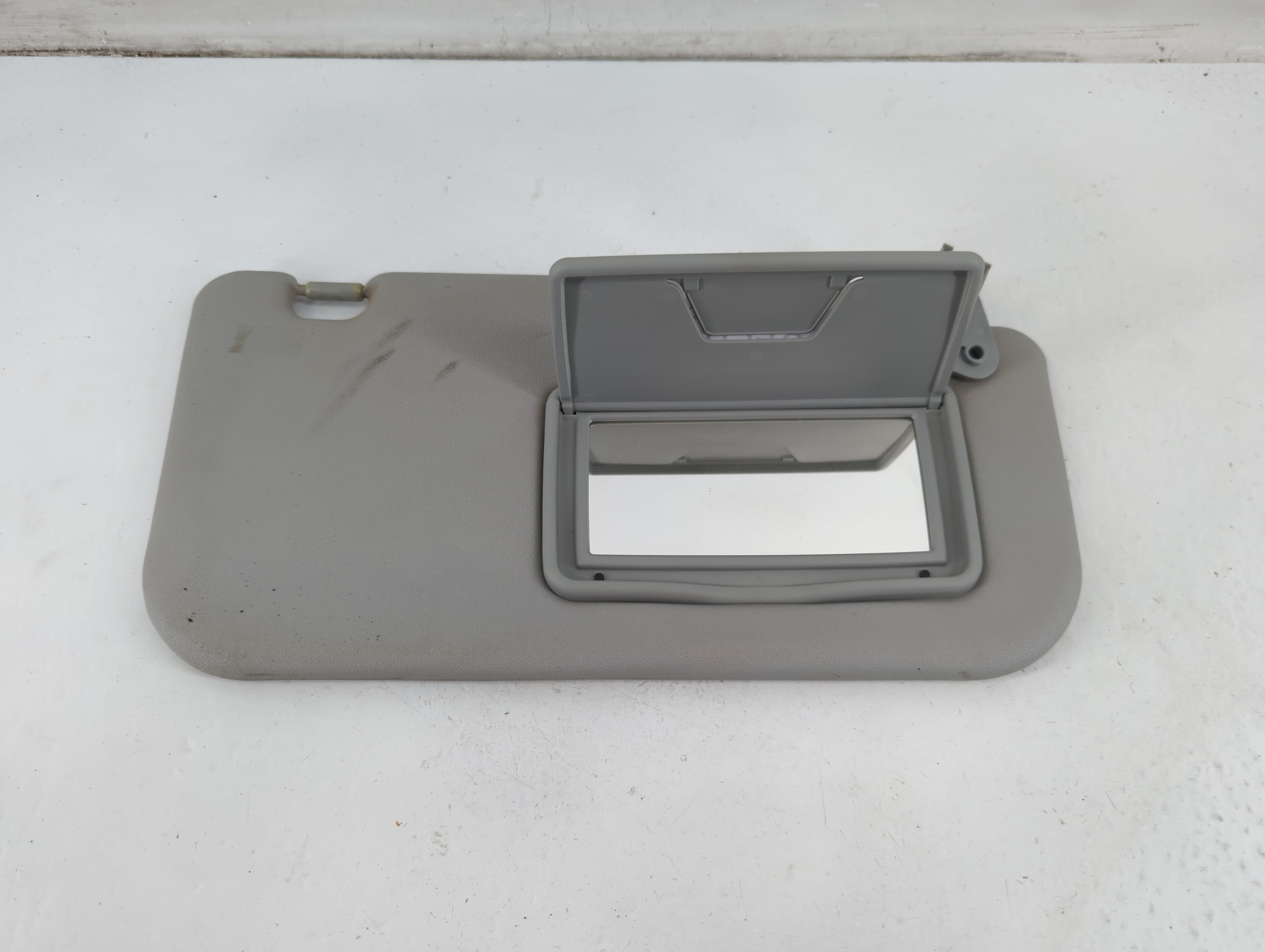 2007-2017 Mitsubishi Lancer Passenger Sun Visor Mirror Right Sunvisor 1094692 - Oemusedautoparts1.com