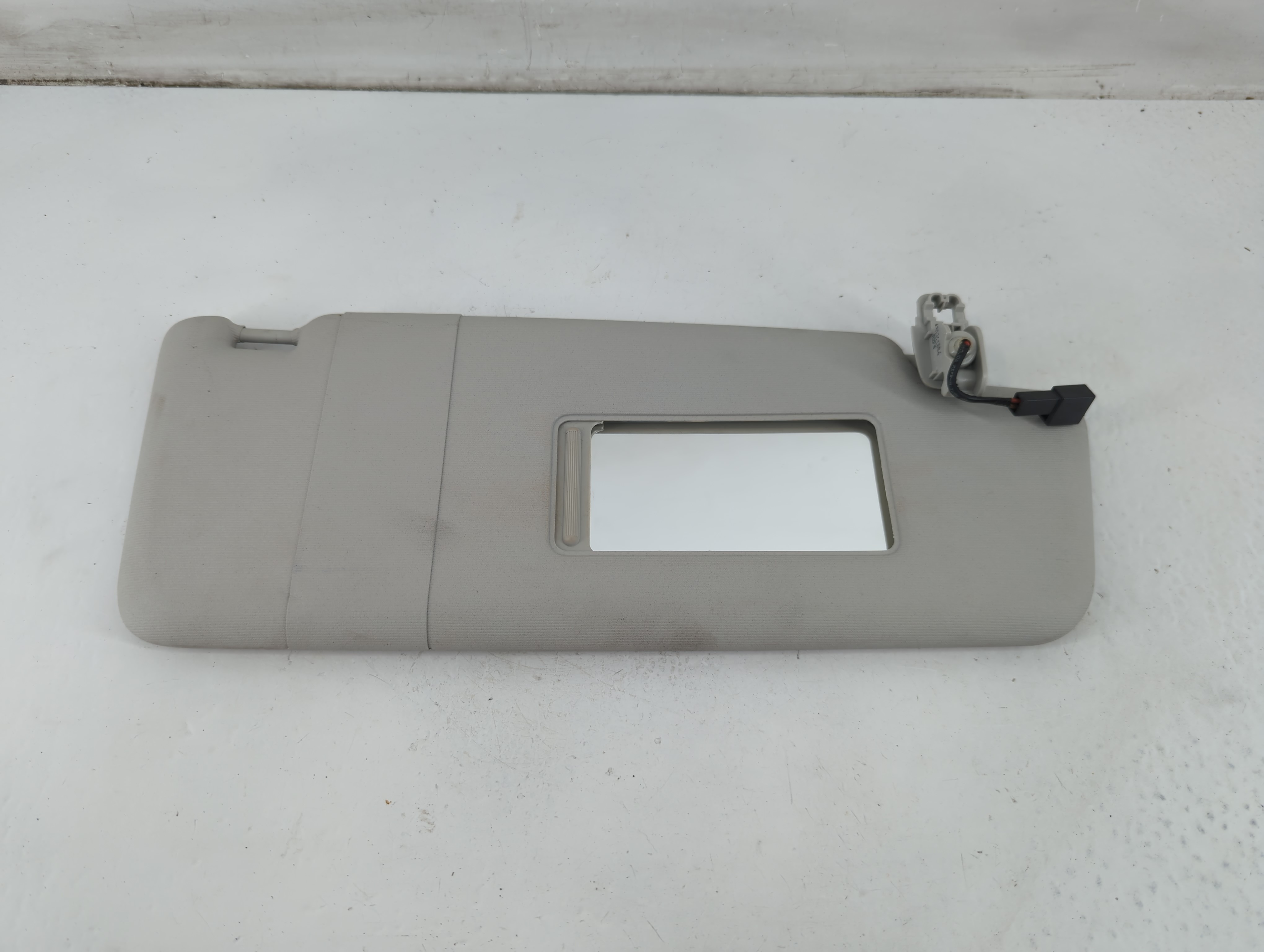 Picture of 2012-2020 Volkswagen Passat Passenger Sun Visor Mirror Right Sunvisor 1094696