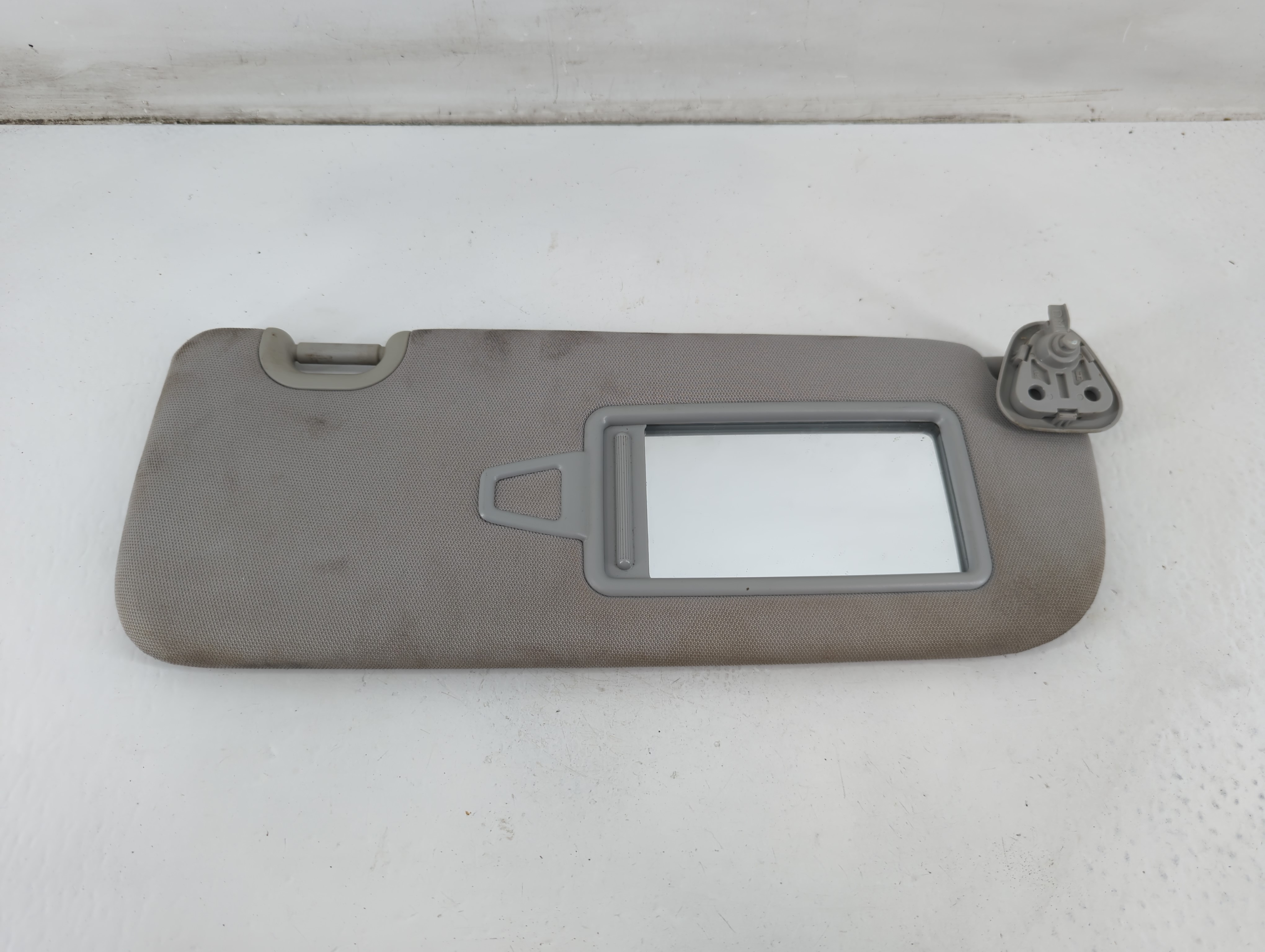 2013-2019 Hyundai Santa Fe Passenger Sun Visor Mirror Right Sunvisor 1094701 - Oemusedautoparts1.com
