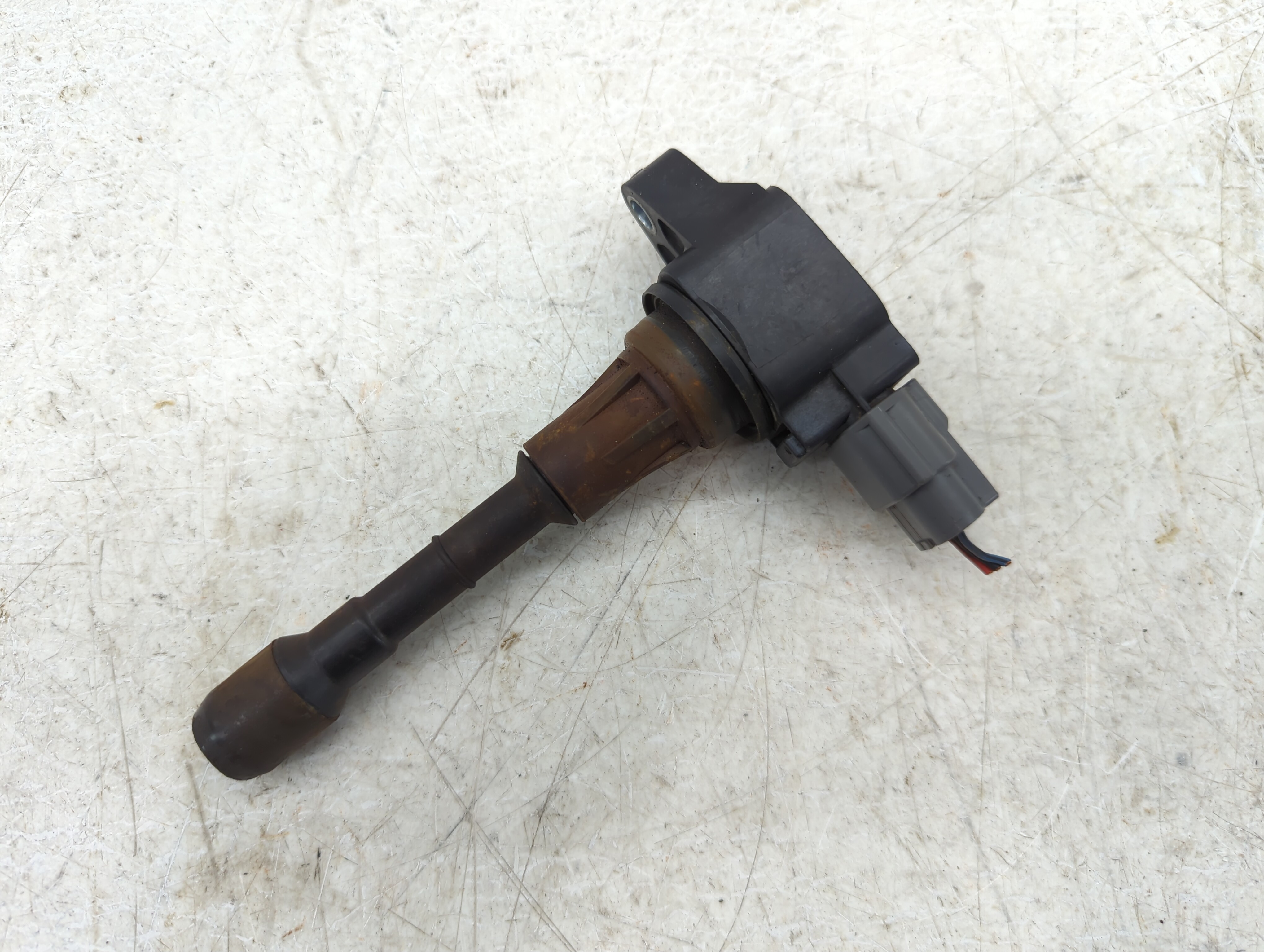 2003-2006 Nissan 350z Ignition Coil Igniter Pack 1094735 - Oemusedautoparts1.com