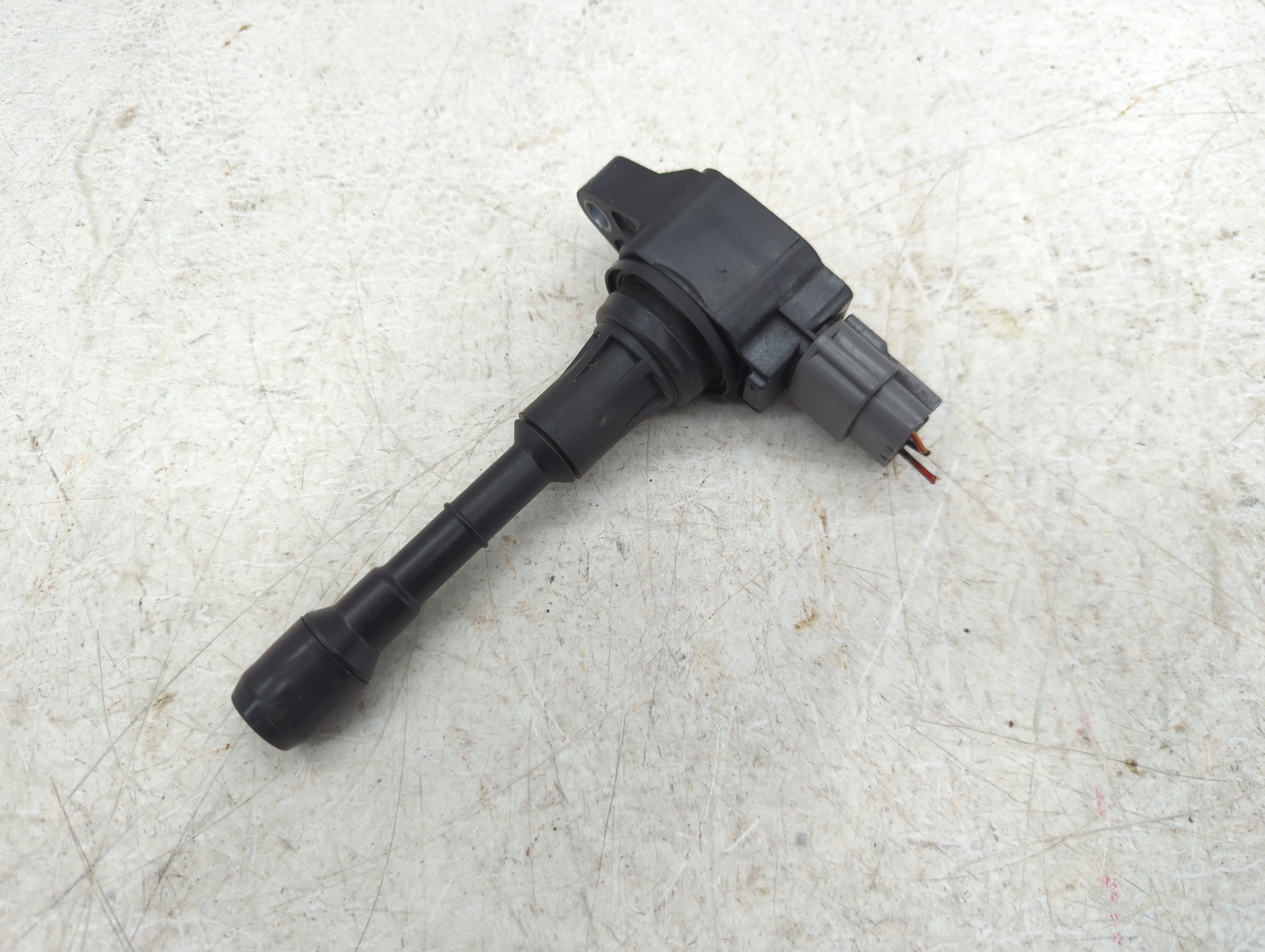 2003-2006 Nissan 350z Ignition Coil Igniter Pack 1094738 - Oemusedautoparts1.com
