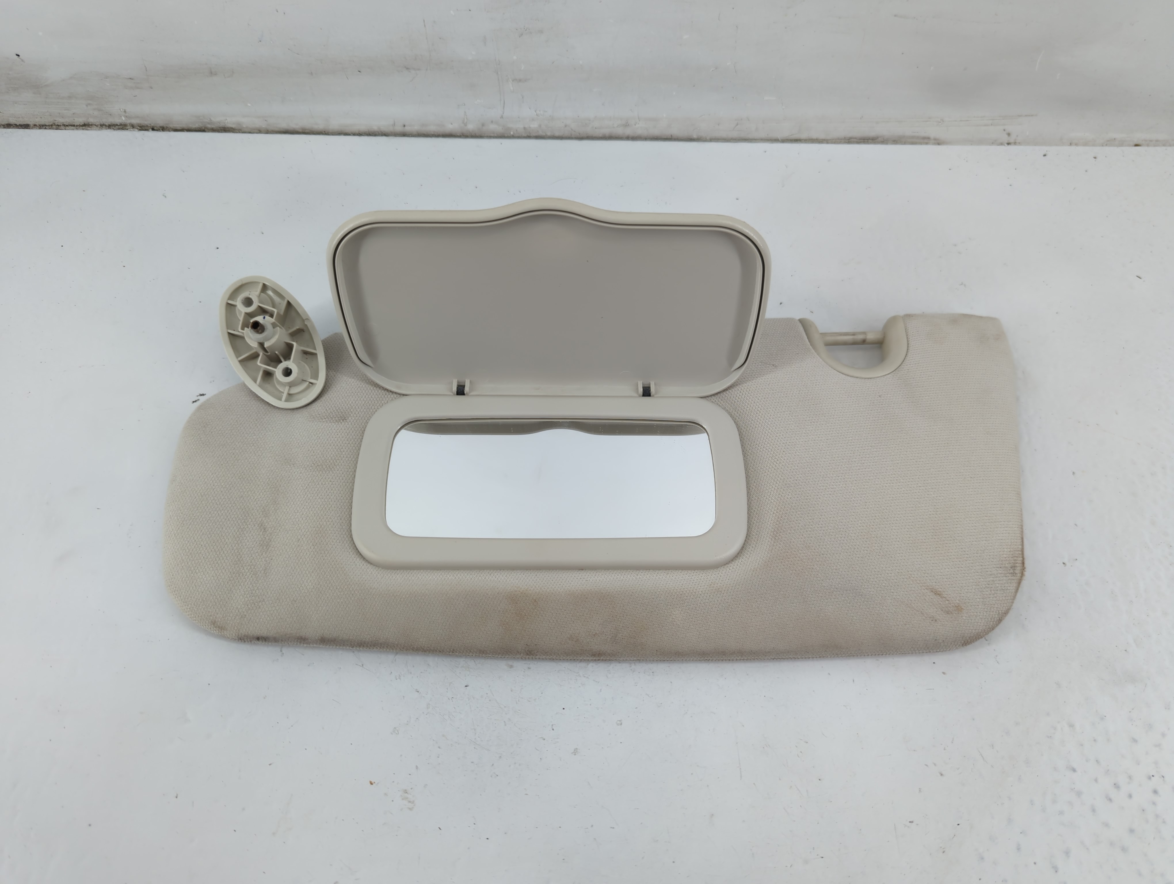 2009-2012 Dodge Caliber Driver Sun Visor Mirror Left Sunvisor 1094794 - Oemusedautoparts1.com