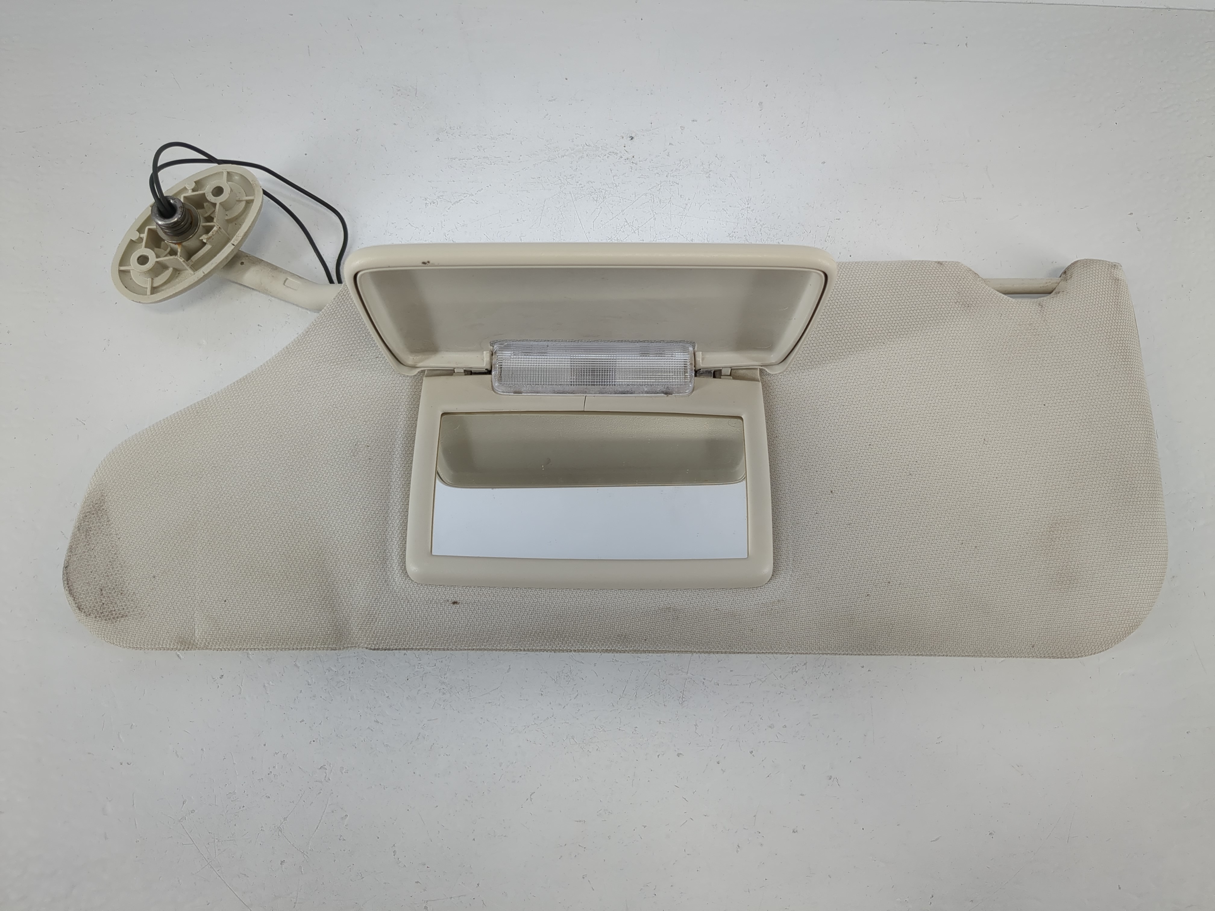 2008-2010 Dodge Avenger Driver Sun Visor Mirror Left Sunvisor 1094824 - Oemusedautoparts1.com