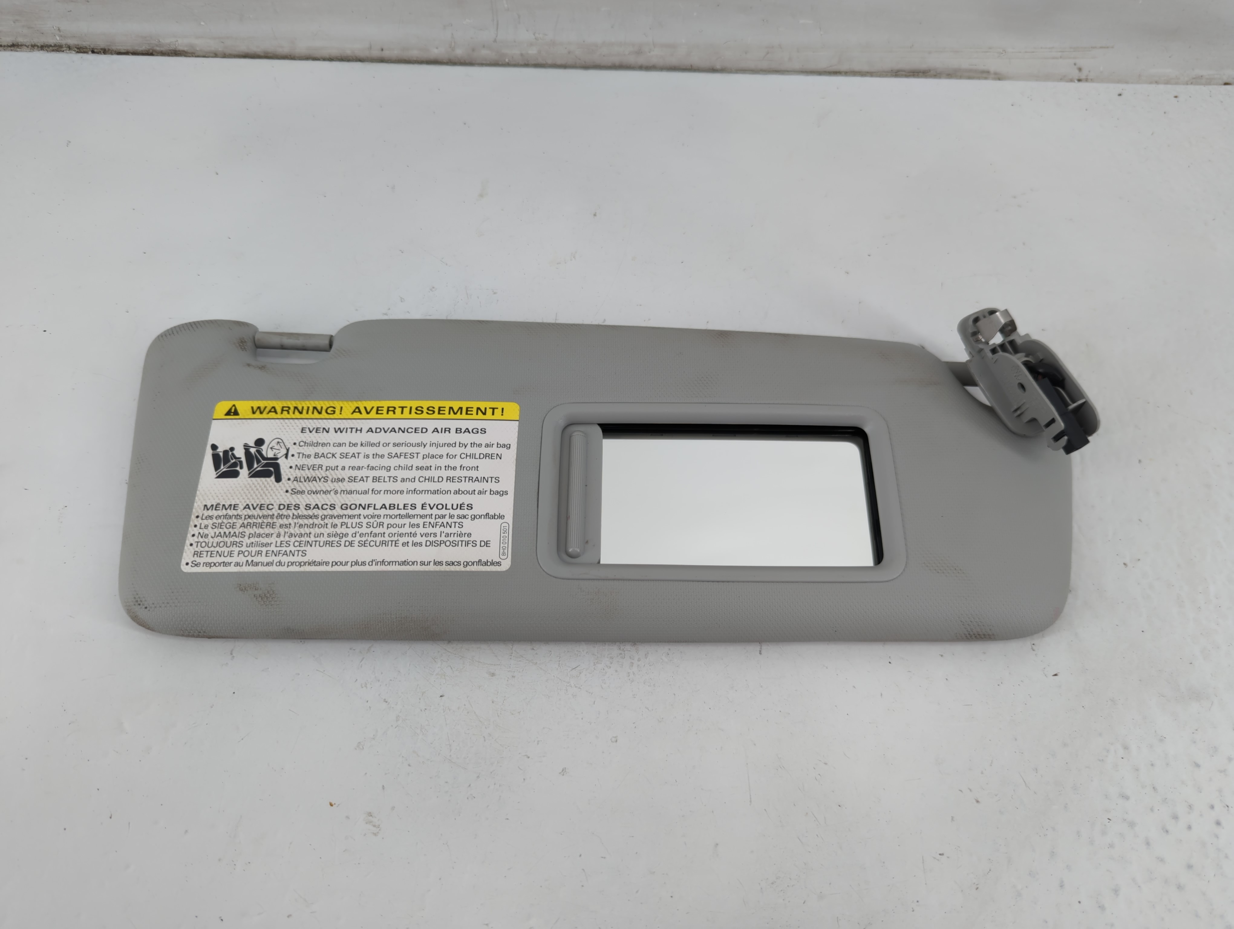 2013-2016 Audi A4 Passenger Sun Visor Mirror Right Sunvisor Light Gray 1094845 - Oemusedautoparts1.com
