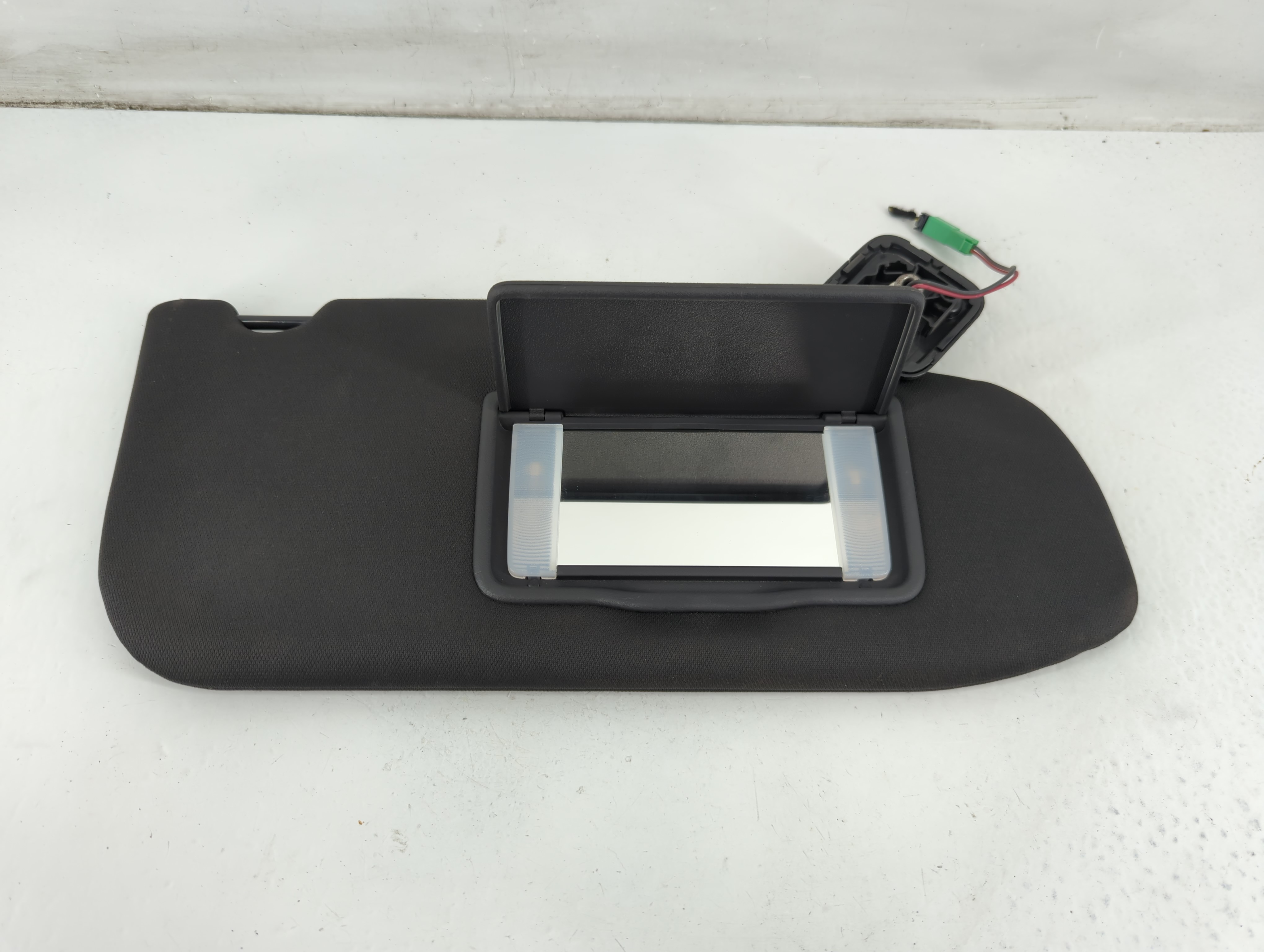 Picture of 2013-2019 Ford Taurus Passenger Sun Visor Mirror Right Sunvisor Black 1094848