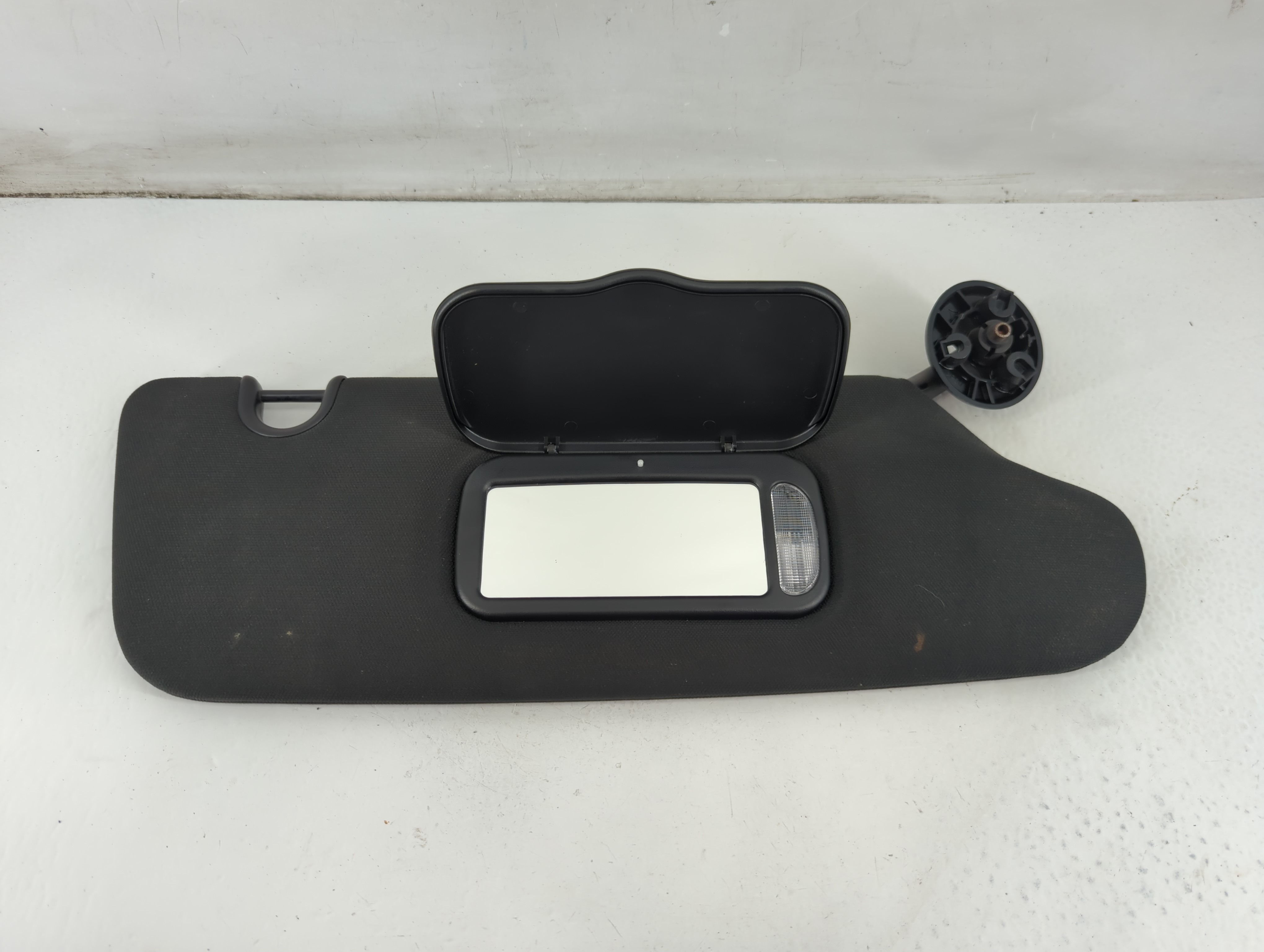 Picture of Dodge Caravan Passenger Sun Visor Mirror Right Sunvisor Black 1094850