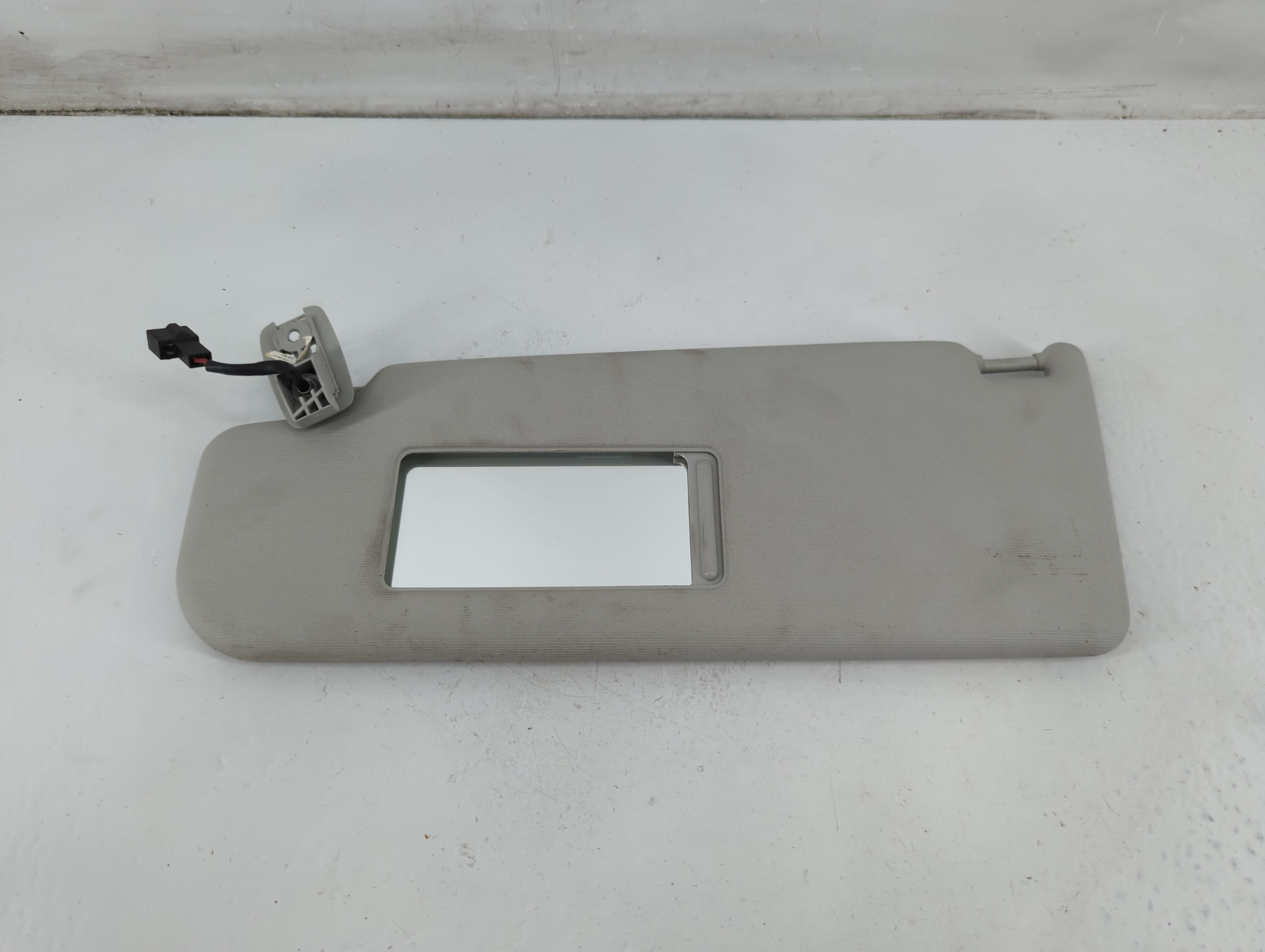 Picture of 2009-2017 Volkswagen Cc Driver Sun Visor Mirror Left Sunvisor Light Gray 1094860