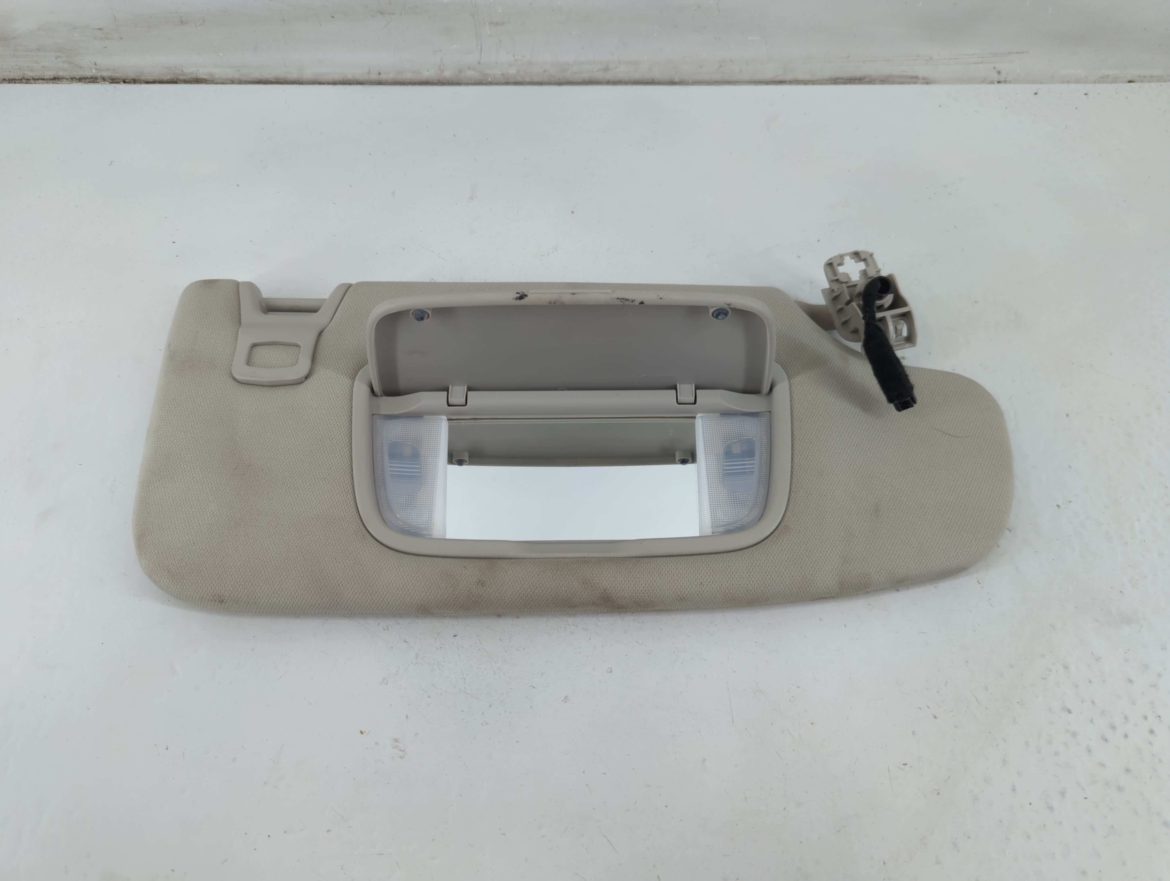 2013-2014 Ford Fusion Passenger Sun Visor Mirror Right Sunvisor 1094863 - Oemusedautoparts1.com