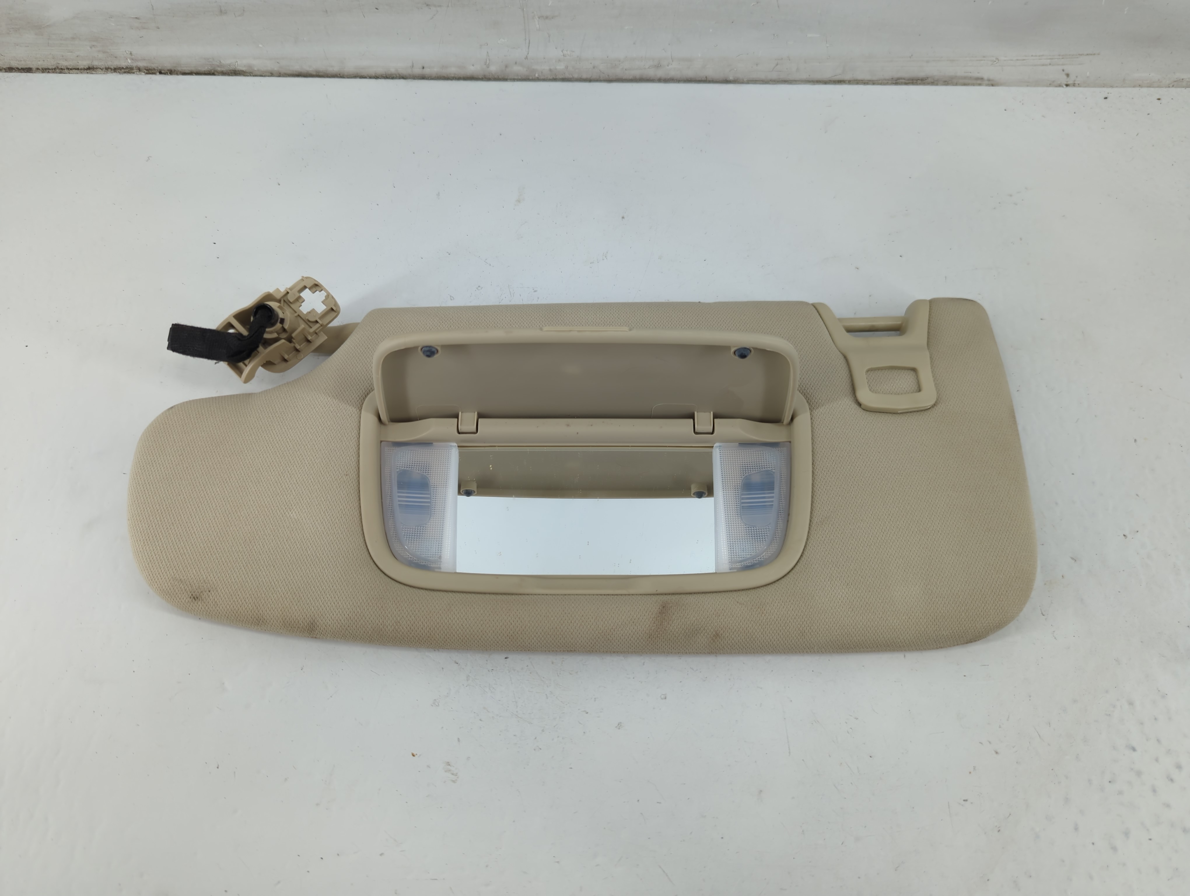 2015-2016 Ford Fusion Driver Sun Visor Mirror Left Sunvisor Tan 1094865 - Oemusedautoparts1.com