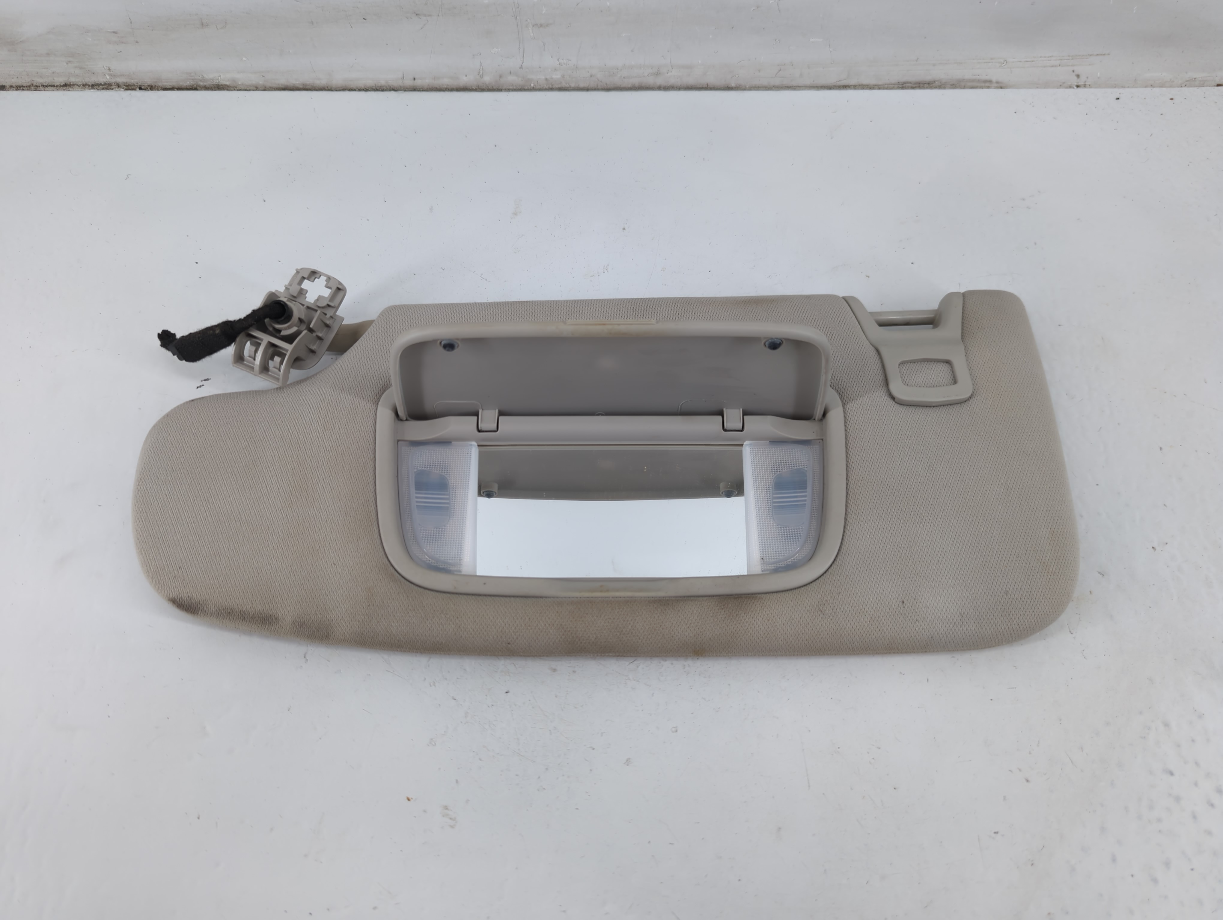 2013-2014 Ford Fusion Driver Sun Visor Mirror Left Sunvisor Light Gray 1094866 - Oemusedautoparts1.com