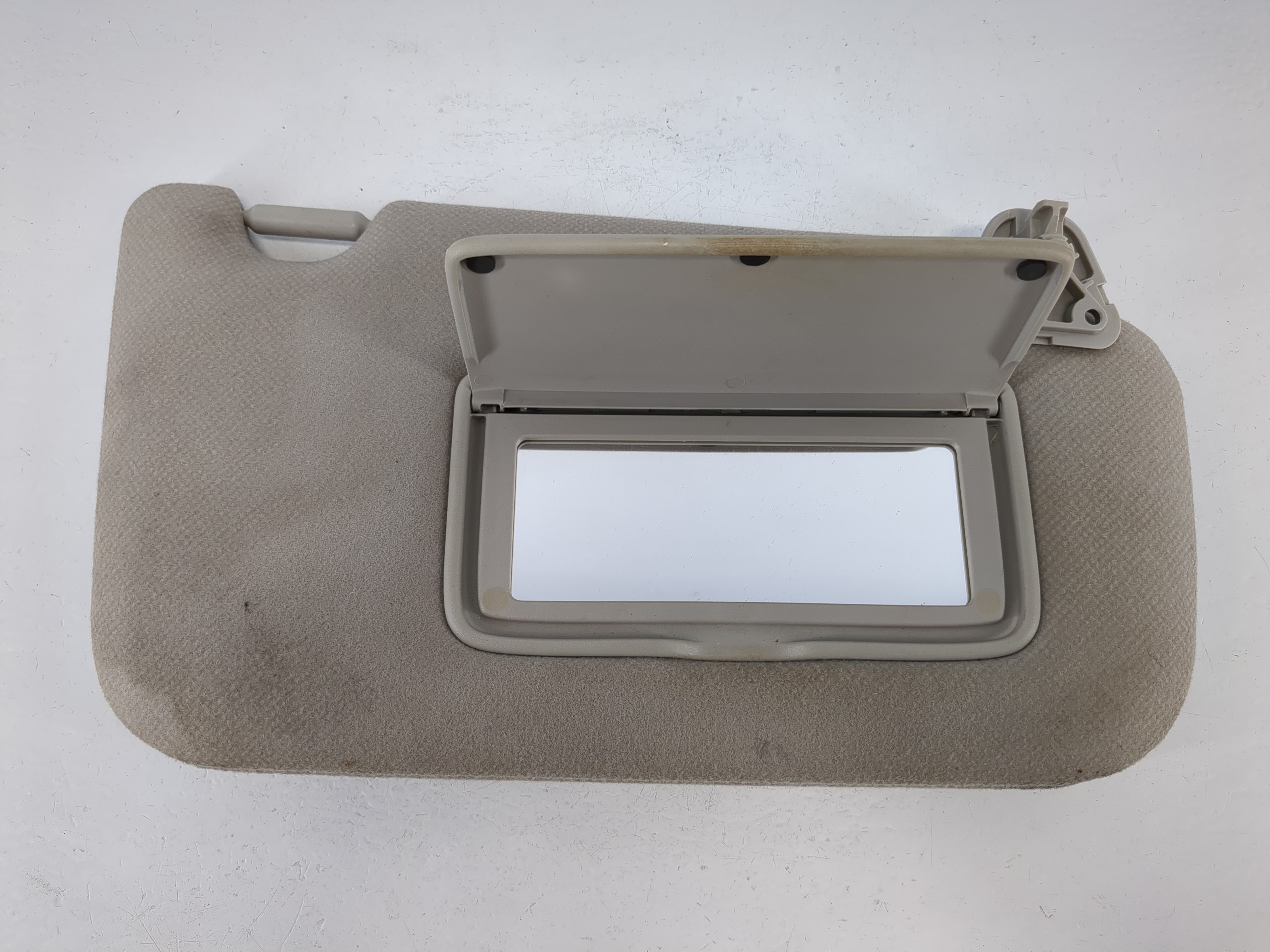2013-2019 Nissan Sentra Passenger Sun Visor Mirror Right Sunvisor Grey 1094902 - Oemusedautoparts1.com
