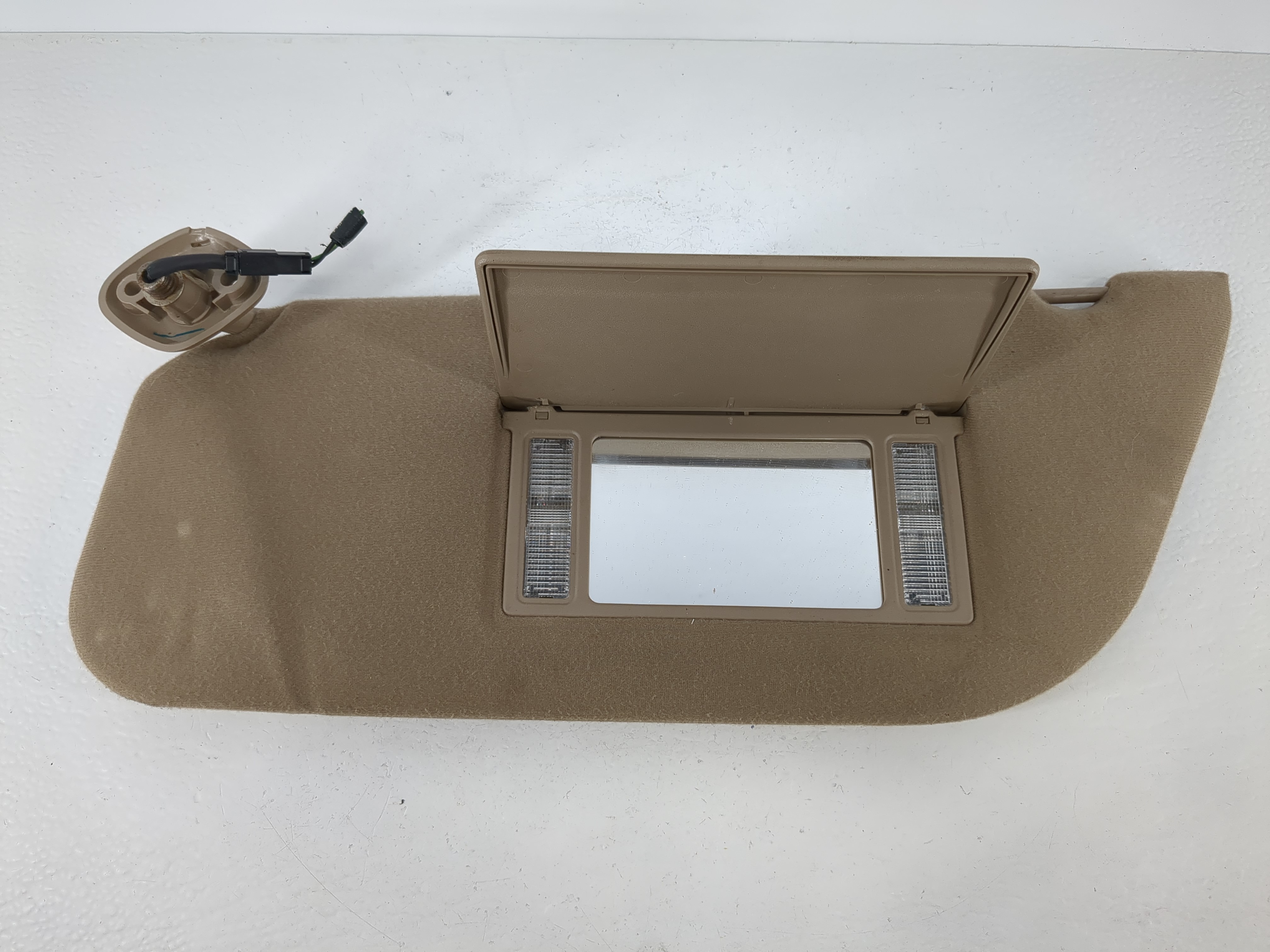 Picture of 2003-2007 Ford F-350 Super Duty Driver Sun Visor Mirror Left Sunvisor 1094910