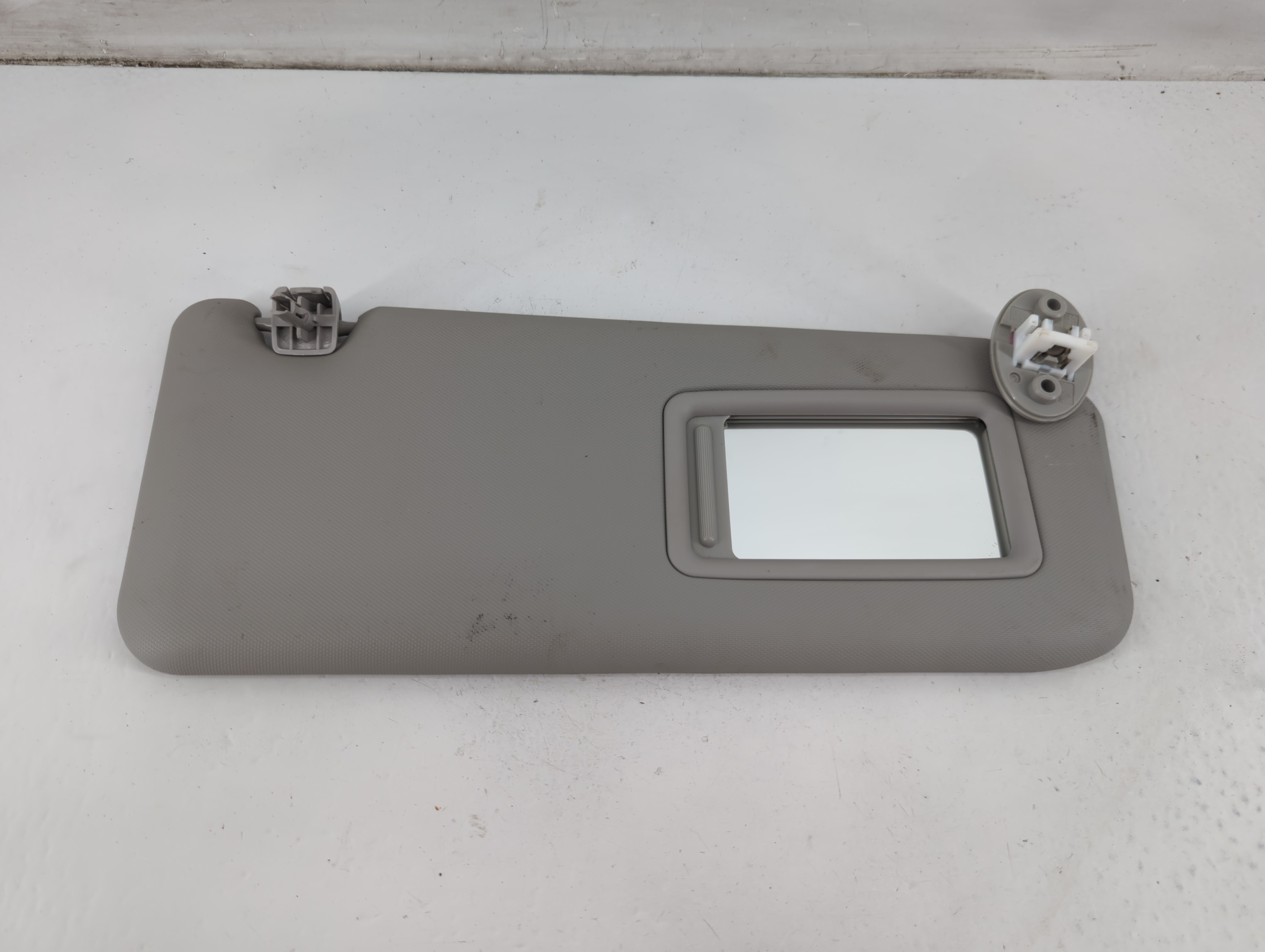 2013-2018 Toyota Rav4 Passenger Sun Visor Mirror Right Sunvisor 1094934 - Oemusedautoparts1.com