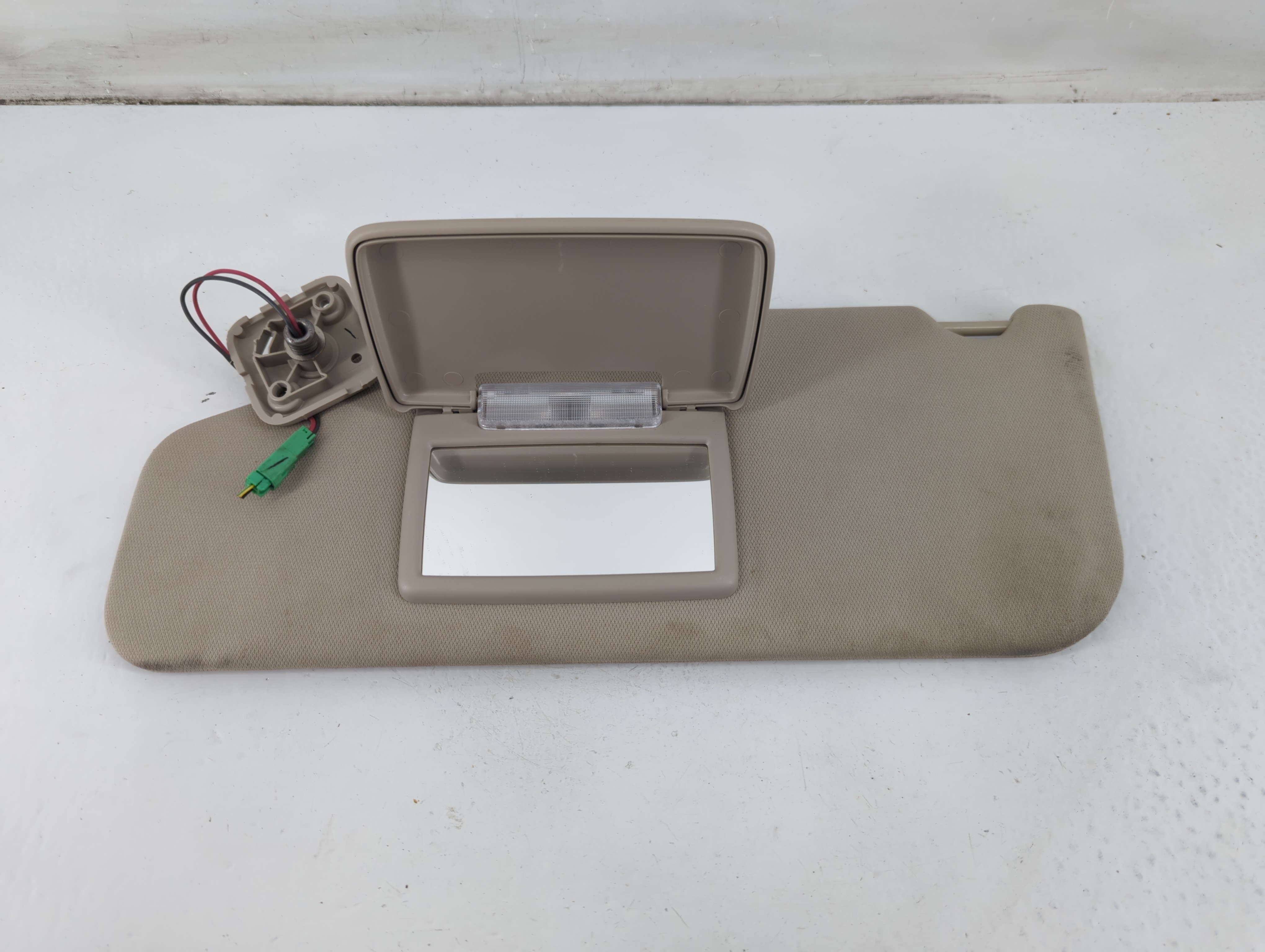 2011-2014 Ford Edge Driver Sun Visor Mirror Left Sunvisor Beige 1094965 - Oemusedautoparts1.com