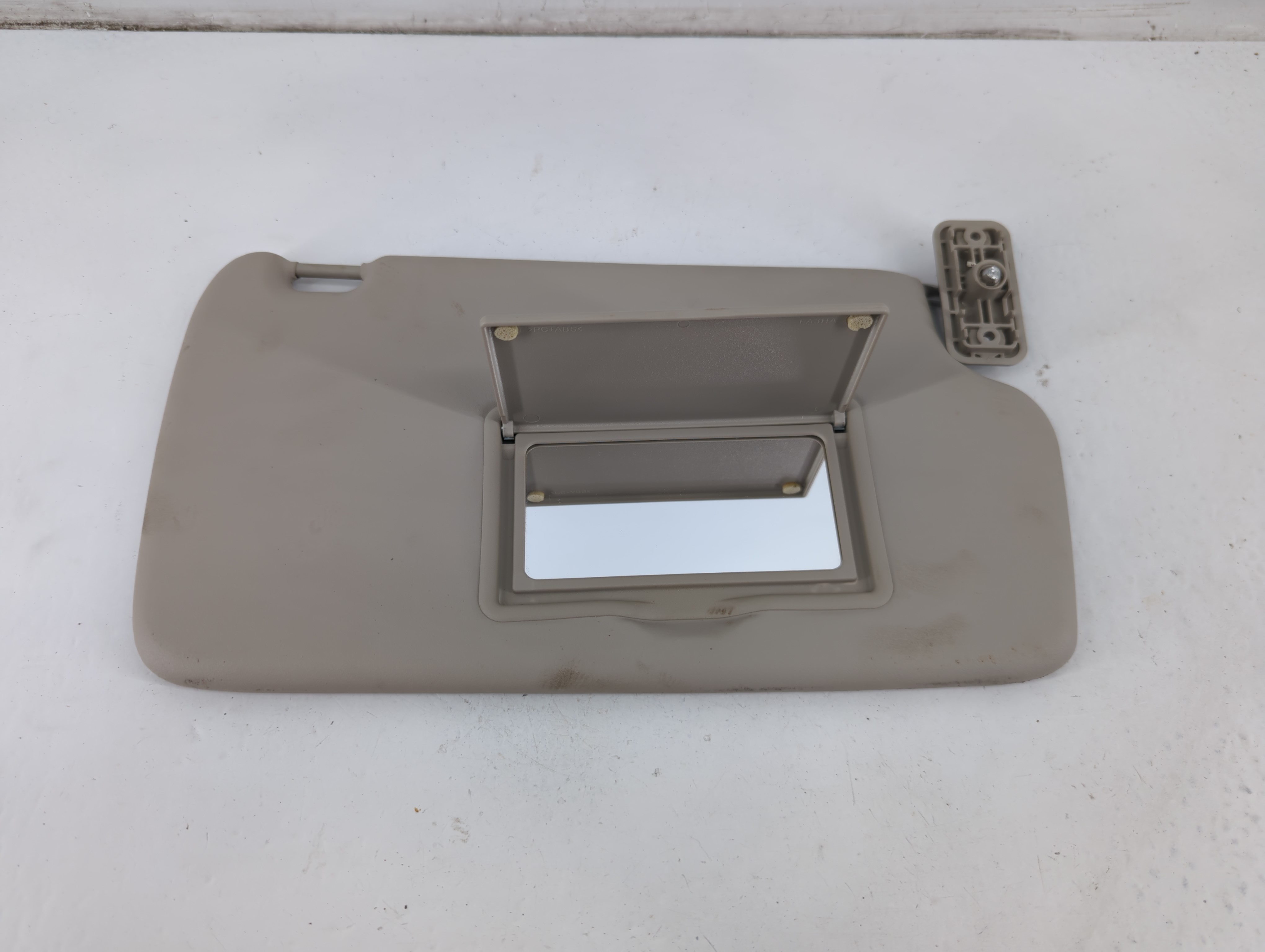 2011-2019 Ford Fiesta Passenger Sun Visor Mirror Right Sunvisor Beige 1094967 - Oemusedautoparts1.com