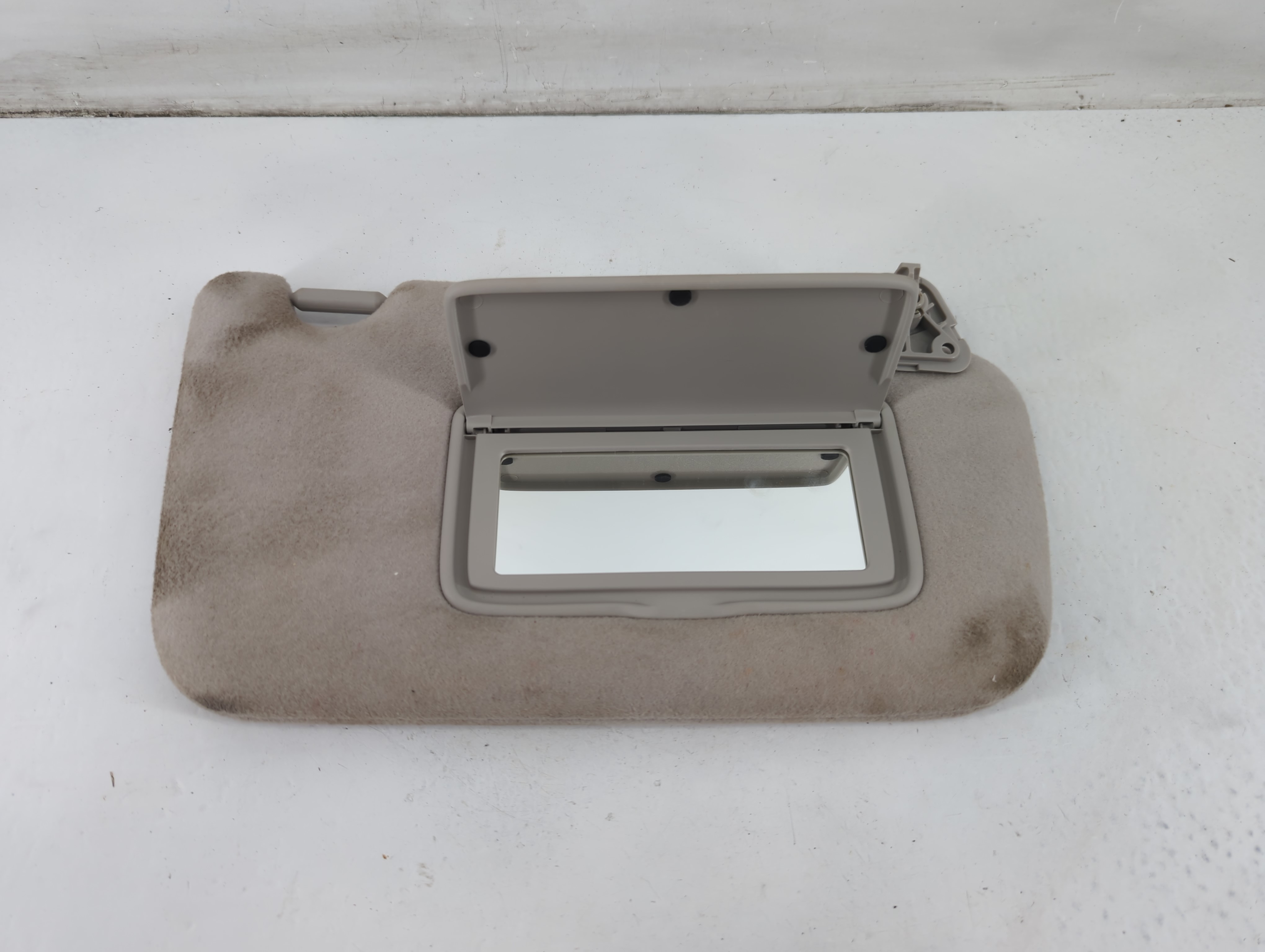 Picture of 2013-2019 Nissan Sentra Passenger Sun Visor Mirror Right Sunvisor 1094976