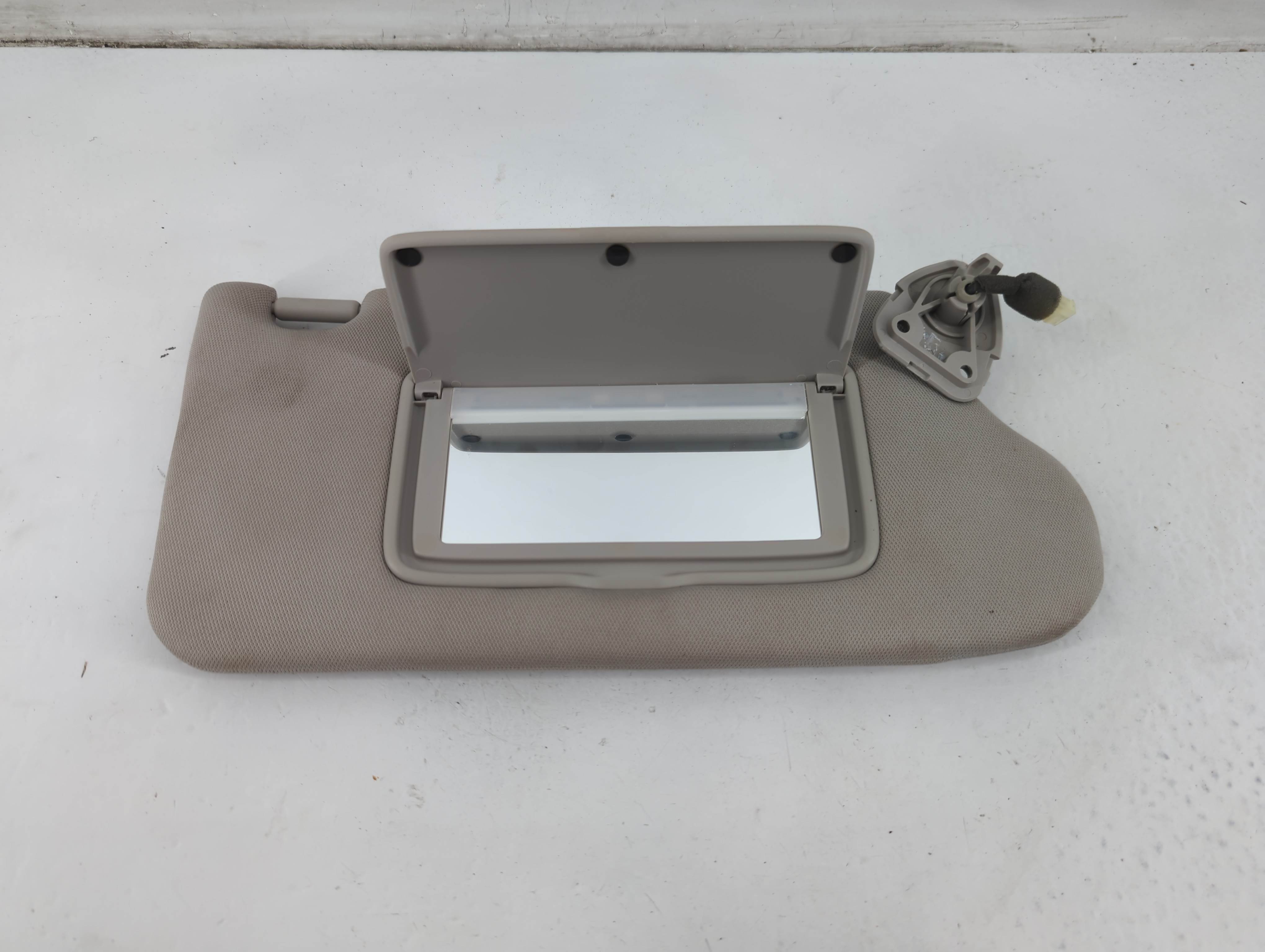 Picture of 2013-2018 Nissan Altima Passenger Sun Visor Mirror Right Sunvisor Beige 1094977