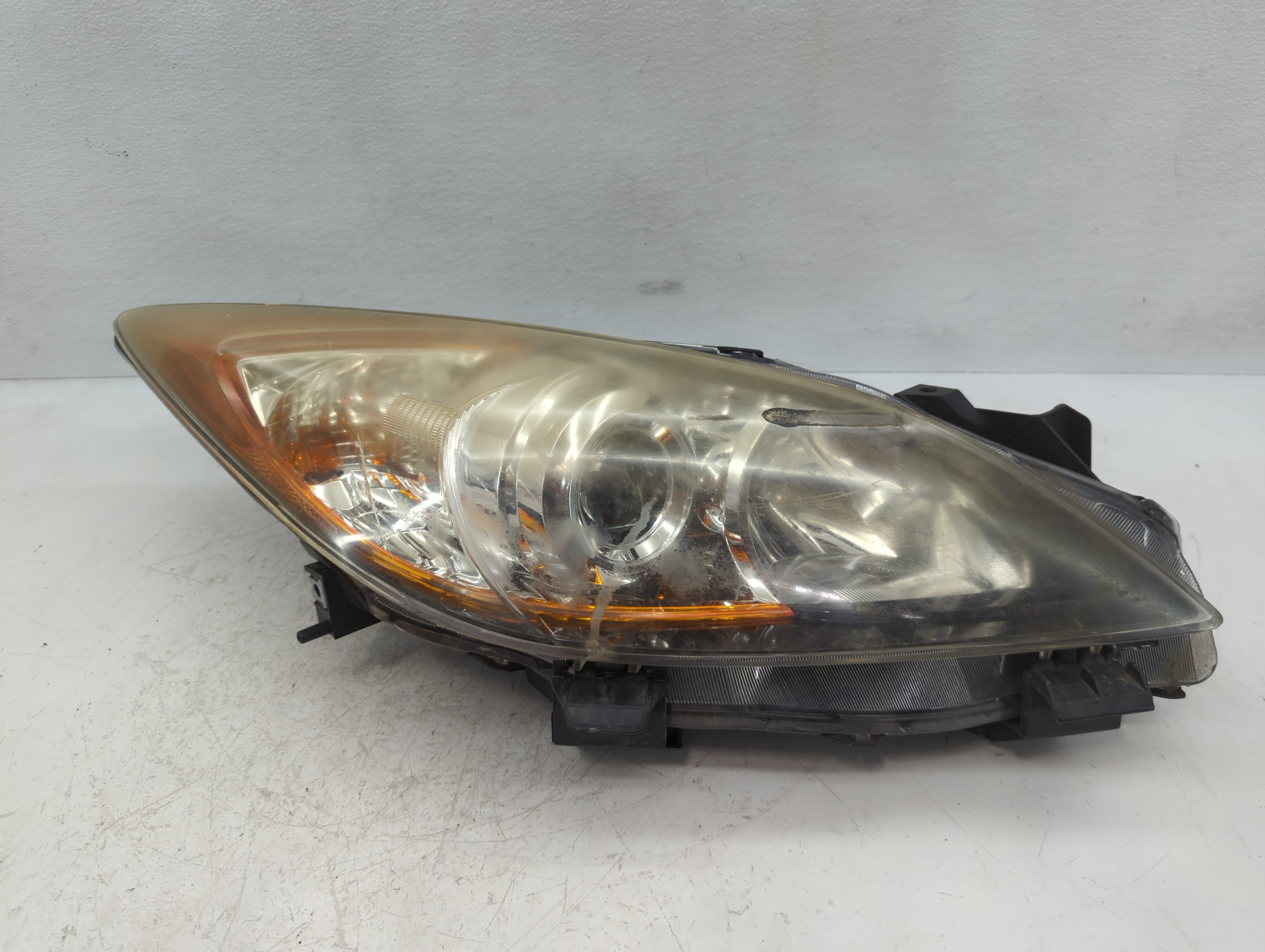 Picture of 2010-2013 Mazda 3 Passenger Right Oem Head Light Headlight Lamp 1094995