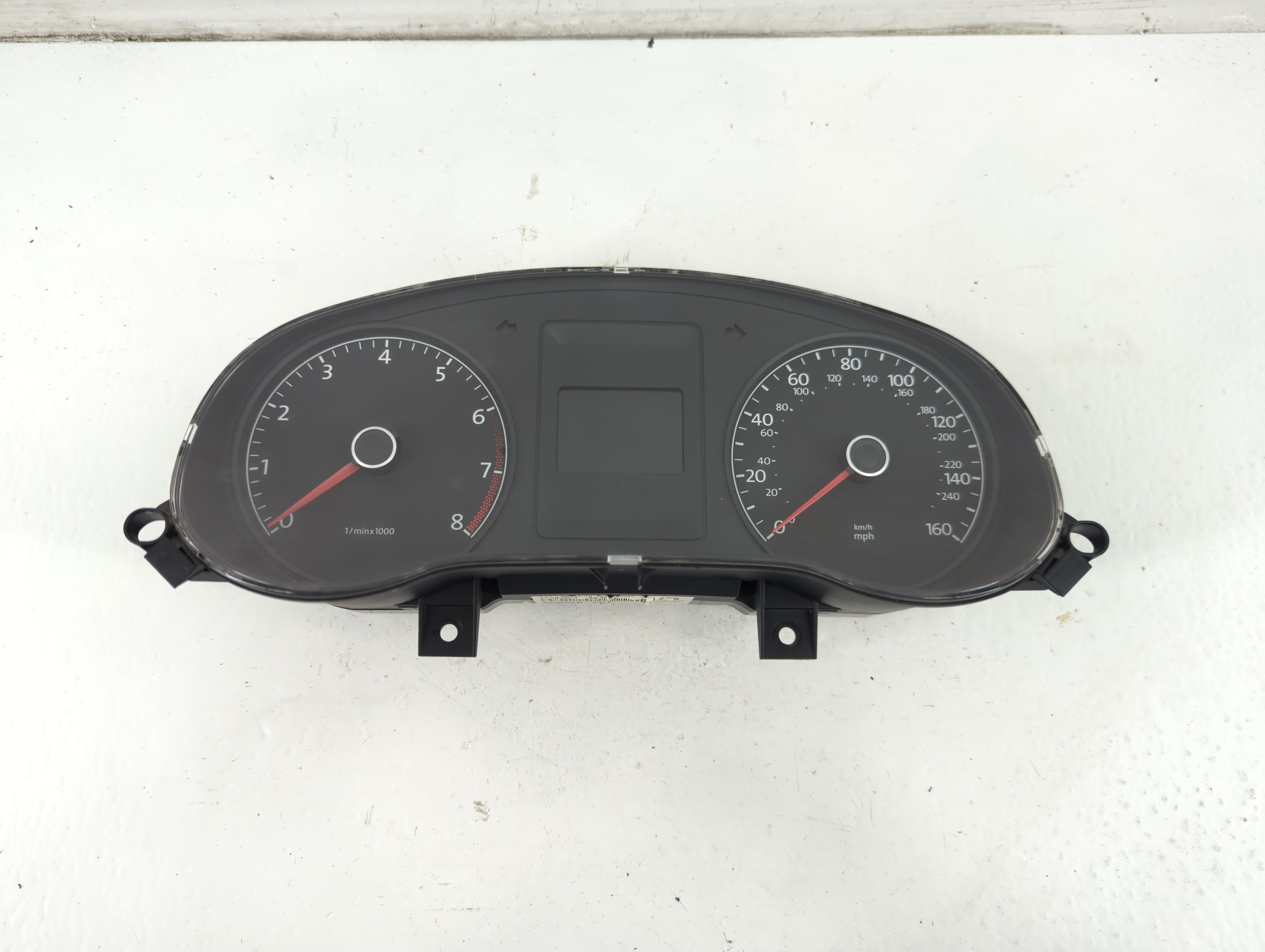 2014-2014 Volkswagen Jetta Speedometer Instrument Cluster Gauges 1095014 - Oemusedautoparts1.com