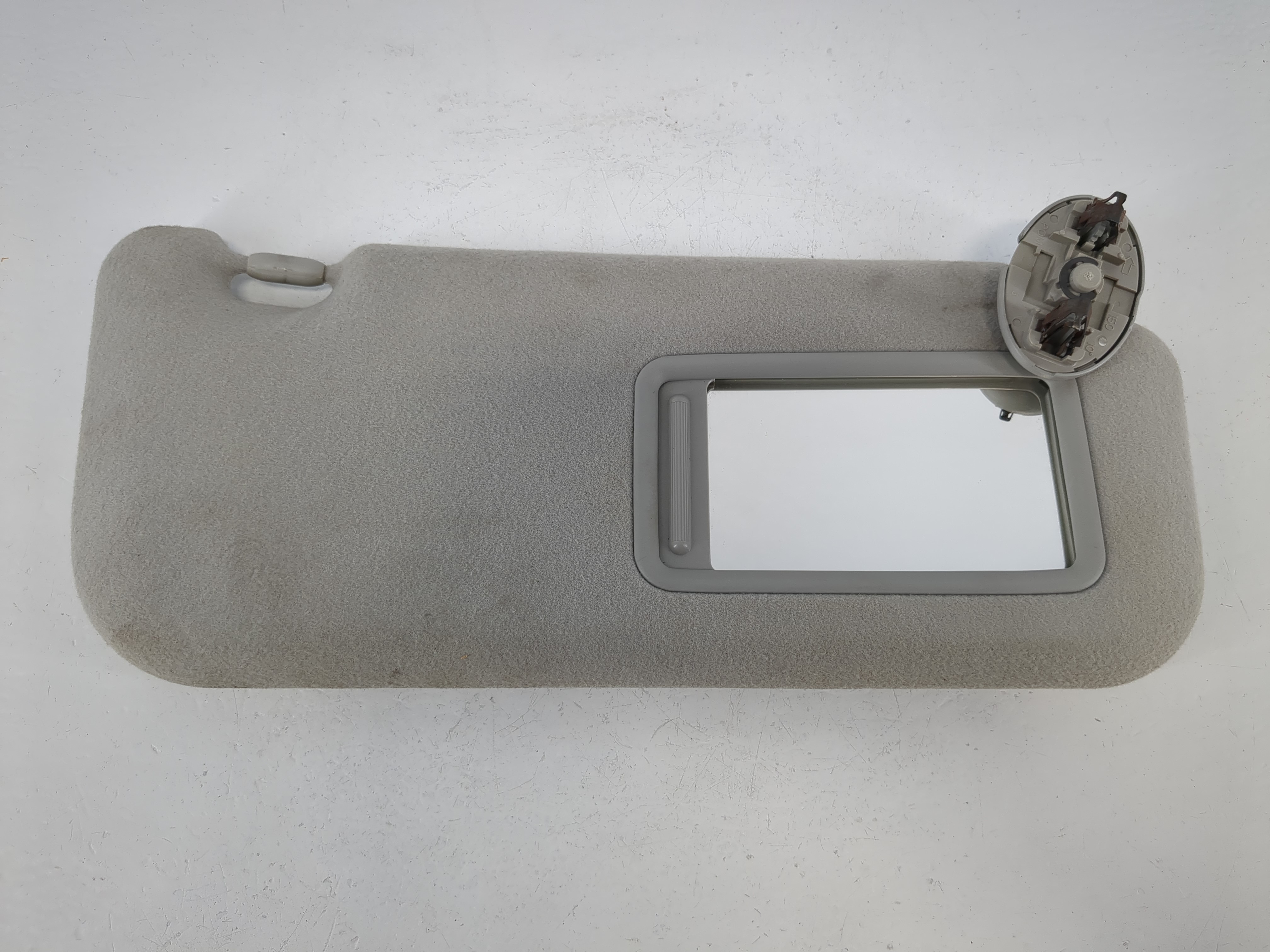 2009-2010 Pontiac Vibe Passenger Sun Visor Mirror Right Sunvisor Grey 1095033 - Oemusedautoparts1.com