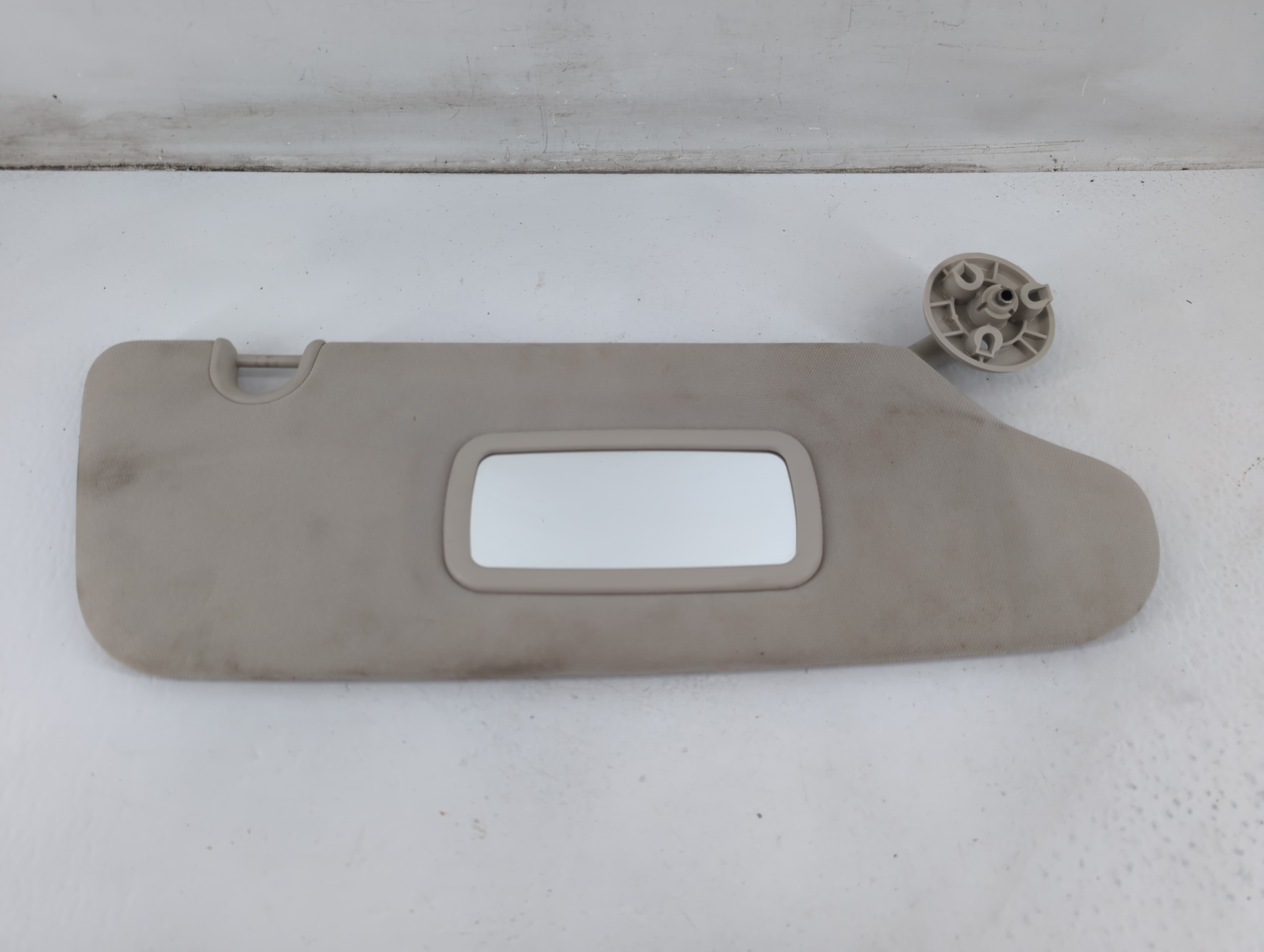 Dodge Caravan Passenger Sun Visor Mirror Right Sunvisor Light Gray 1095069 - Oemusedautoparts1.com