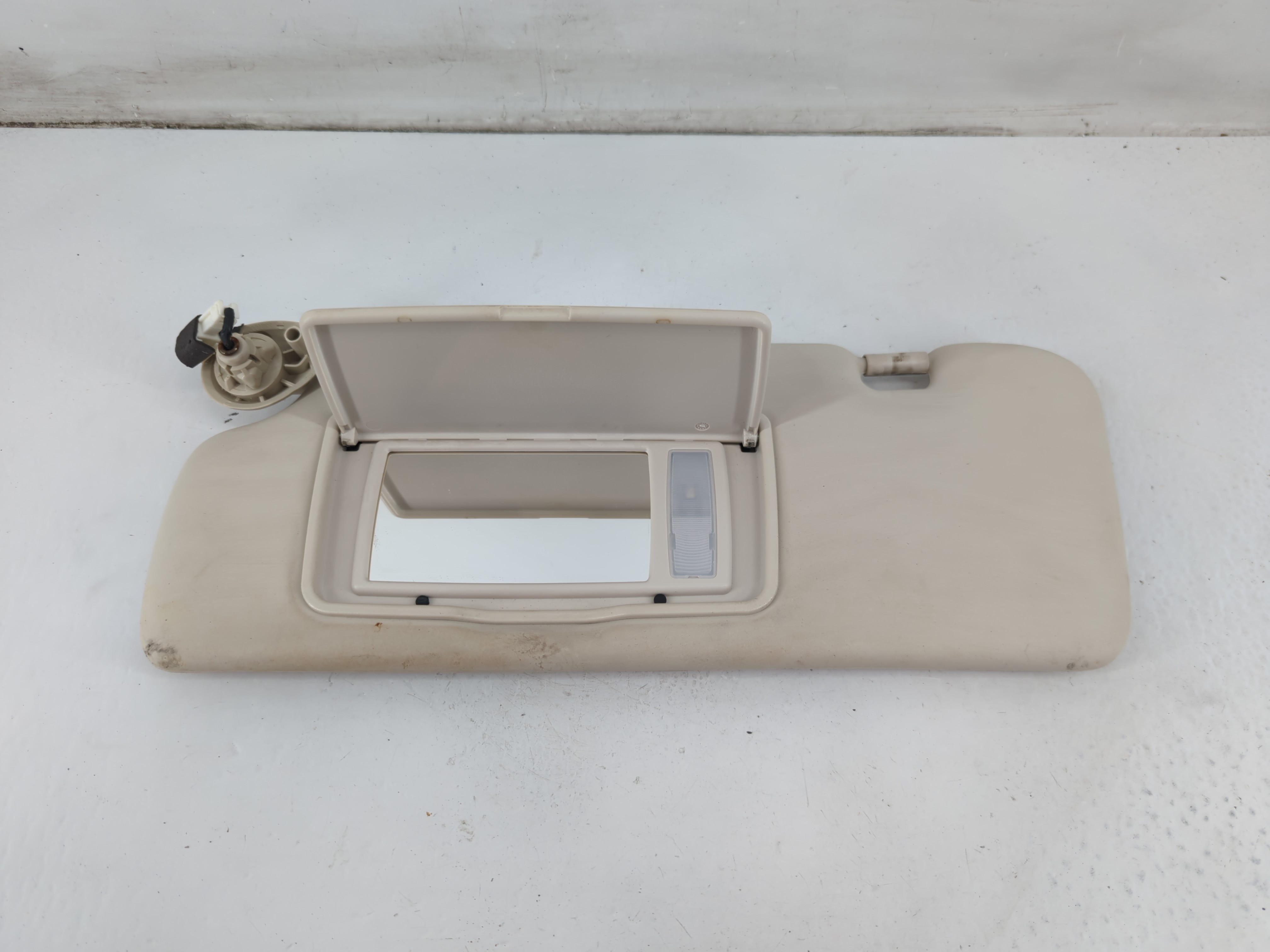 2012-2014 Honda Cr-v Driver Sun Visor Mirror Left Sunvisor Cream 1095076 - Oemusedautoparts1.com