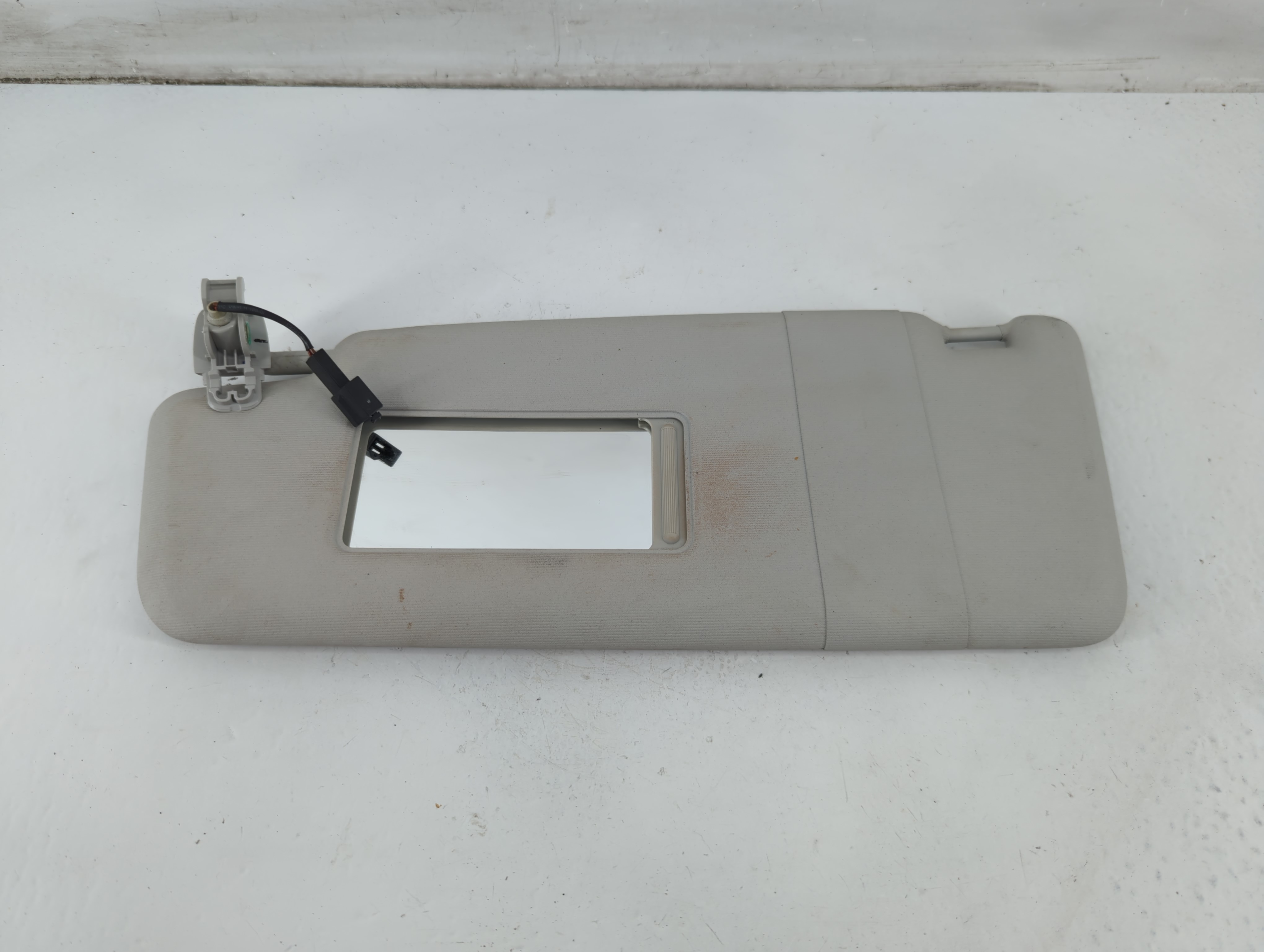 Picture of 2012-2020 Volkswagen Passat Driver Sun Visor Mirror Left Sunvisor 1095077