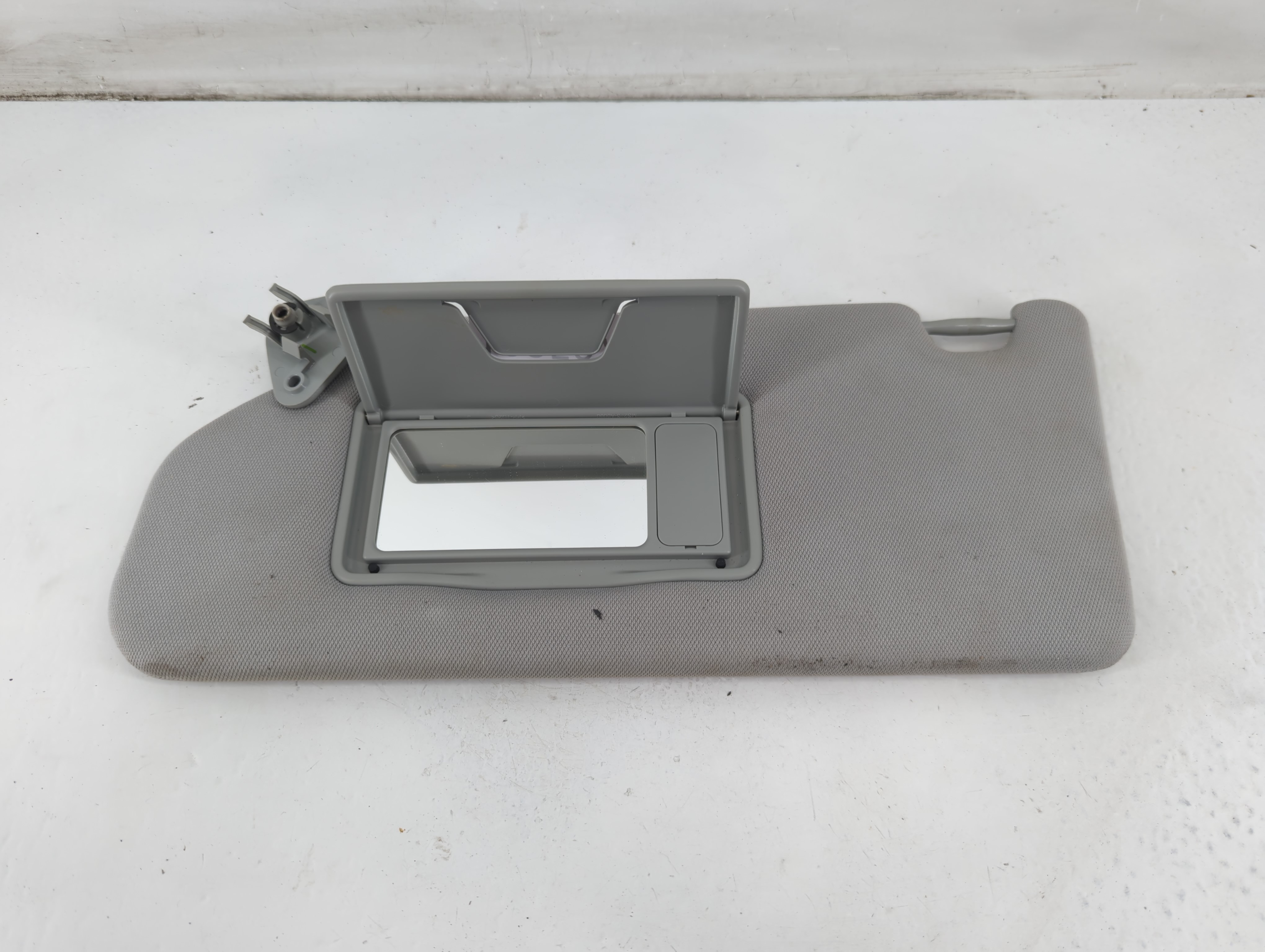 2011-2014 Ford Edge Driver Sun Visor Mirror Left Sunvisor Light Gray 1095078 - Oemusedautoparts1.com