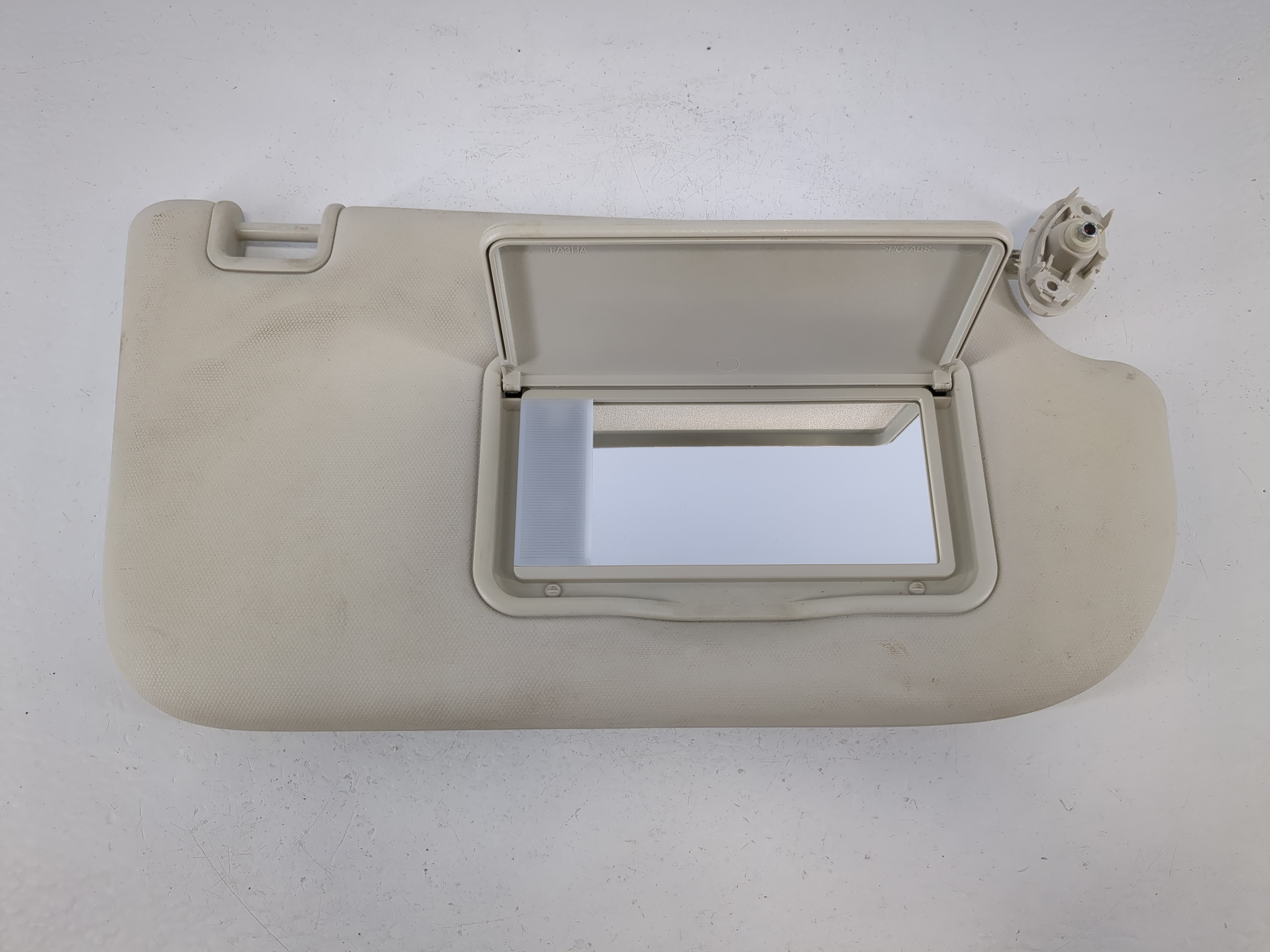 2013-2018 Ford Focus Passenger Sun Visor Mirror Right Sunvisor Grey 1095081 - Oemusedautoparts1.com