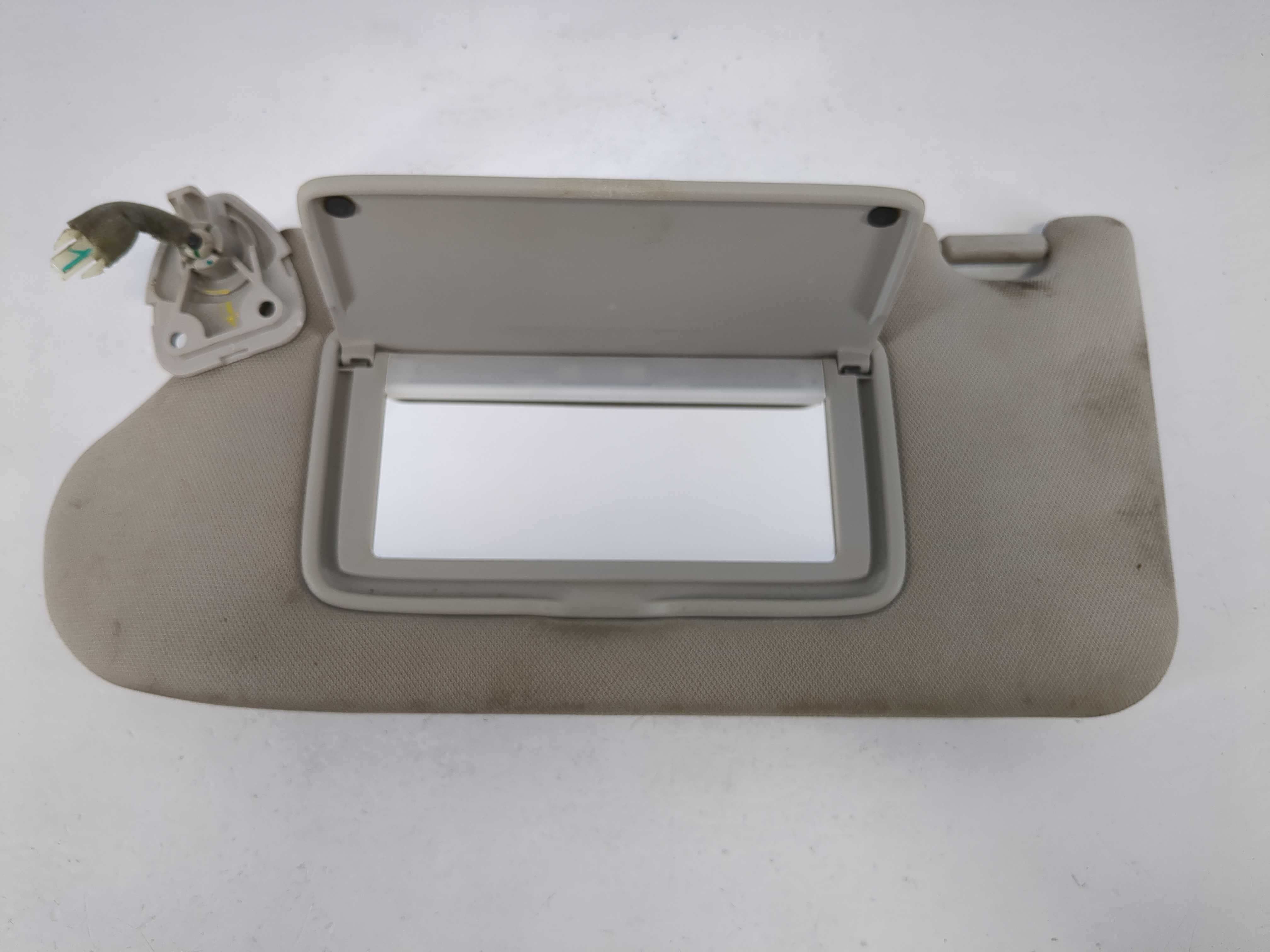 2013-2018 Nissan Altima Driver Sun Visor Mirror Left Sunvisor Grey 1095082 - Oemusedautoparts1.com