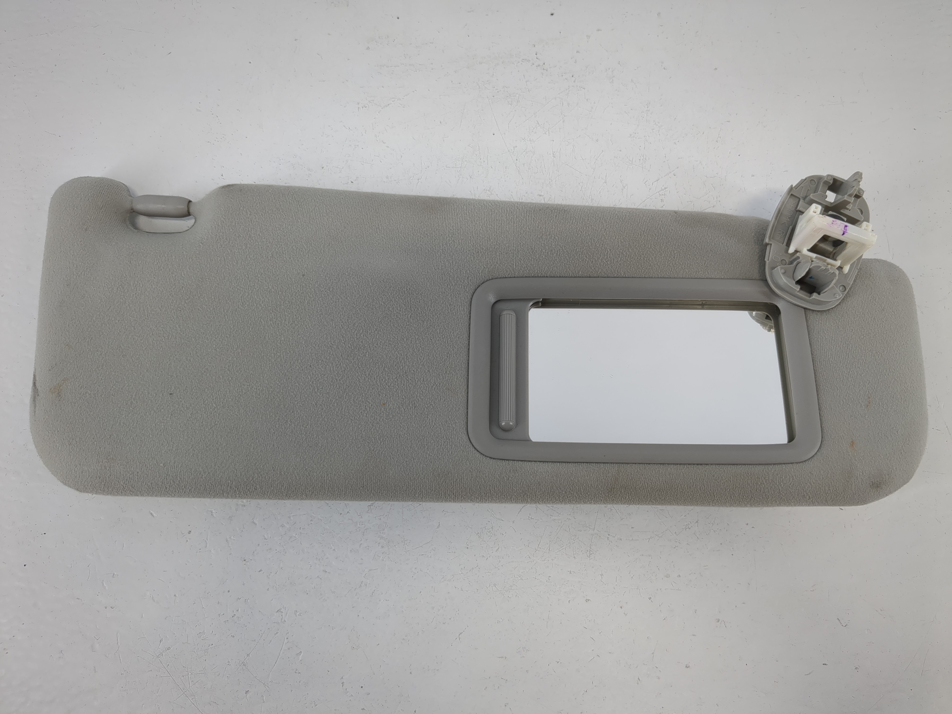 2012-2012 Toyota Prius V Passenger Sun Visor Mirror Right Sunvisor Grey 1095083 - Oemusedautoparts1.com