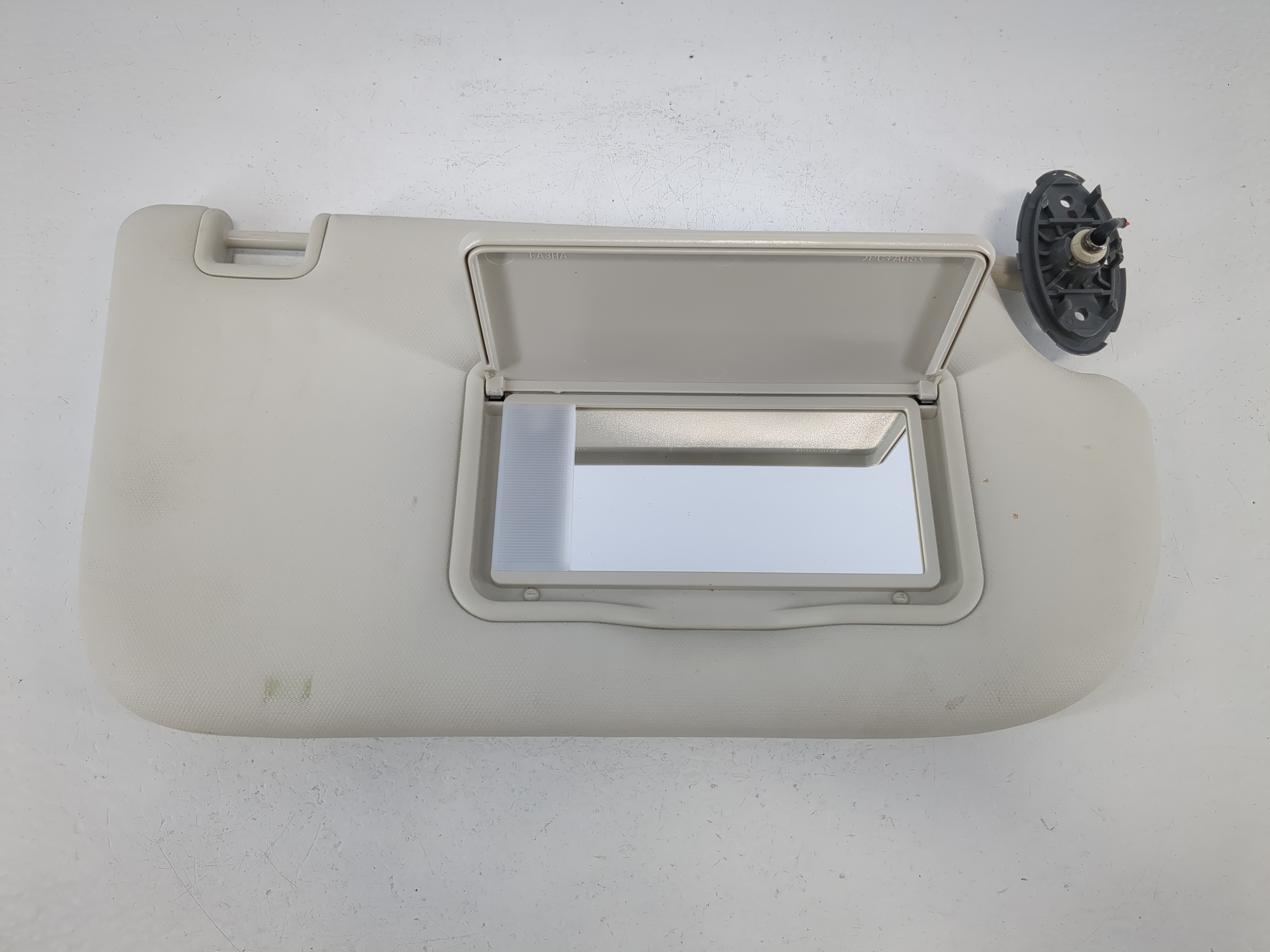 2013-2019 Ford Escape Passenger Sun Visor Mirror Right Sunvisor Grey 1095086 - Oemusedautoparts1.com