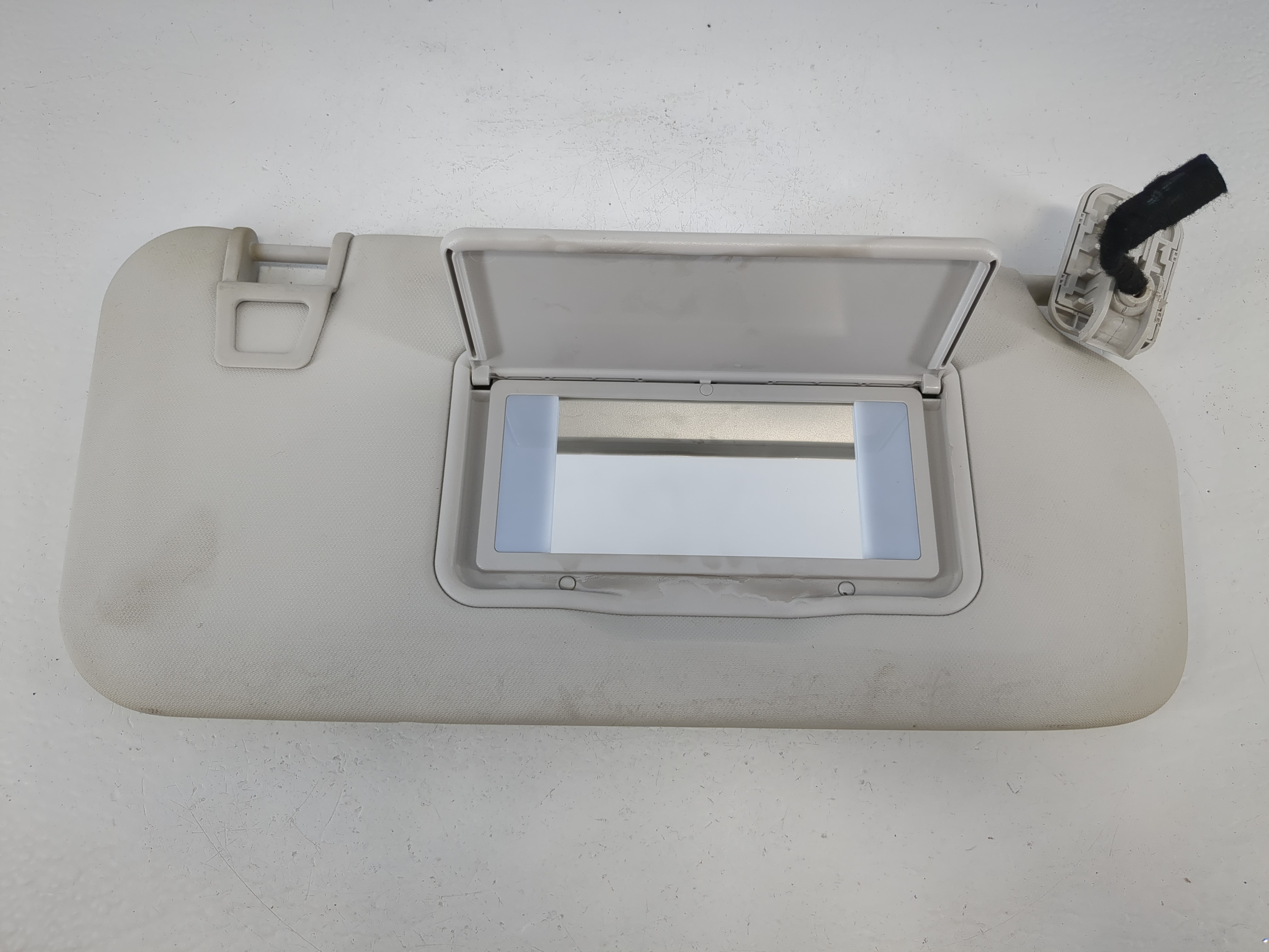 2024 Ford Bronco Passenger Sun Visor Mirror Right Sunvisor Ivory 1095089 - Oemusedautoparts1.com