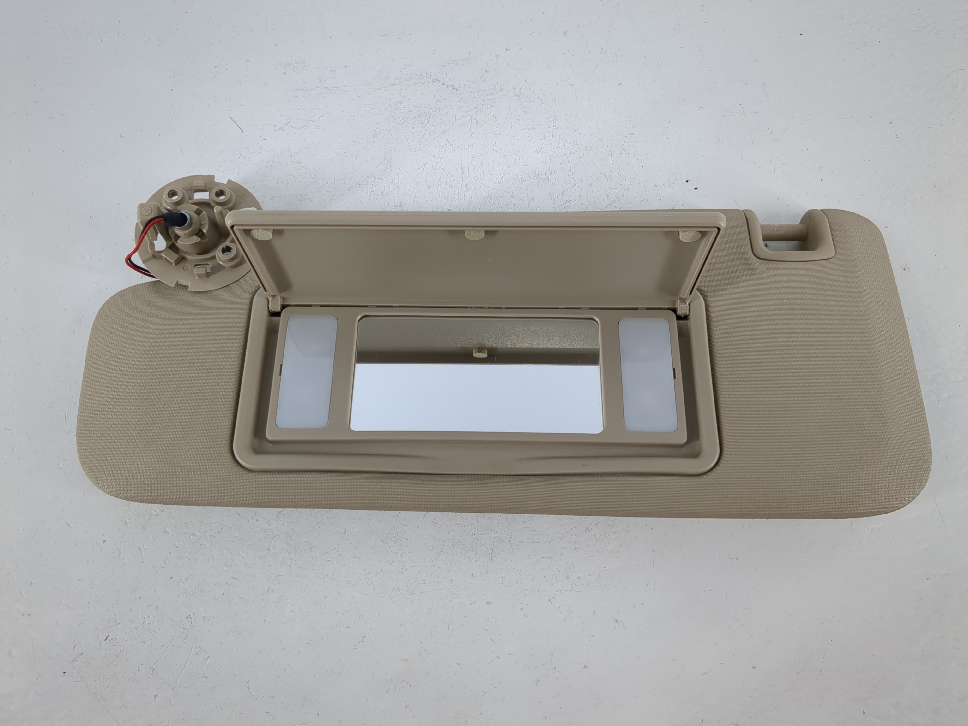 2011-2016 Chevrolet Cruze Driver Sun Visor Mirror Left Sunvisor 1095114 - Oemusedautoparts1.com