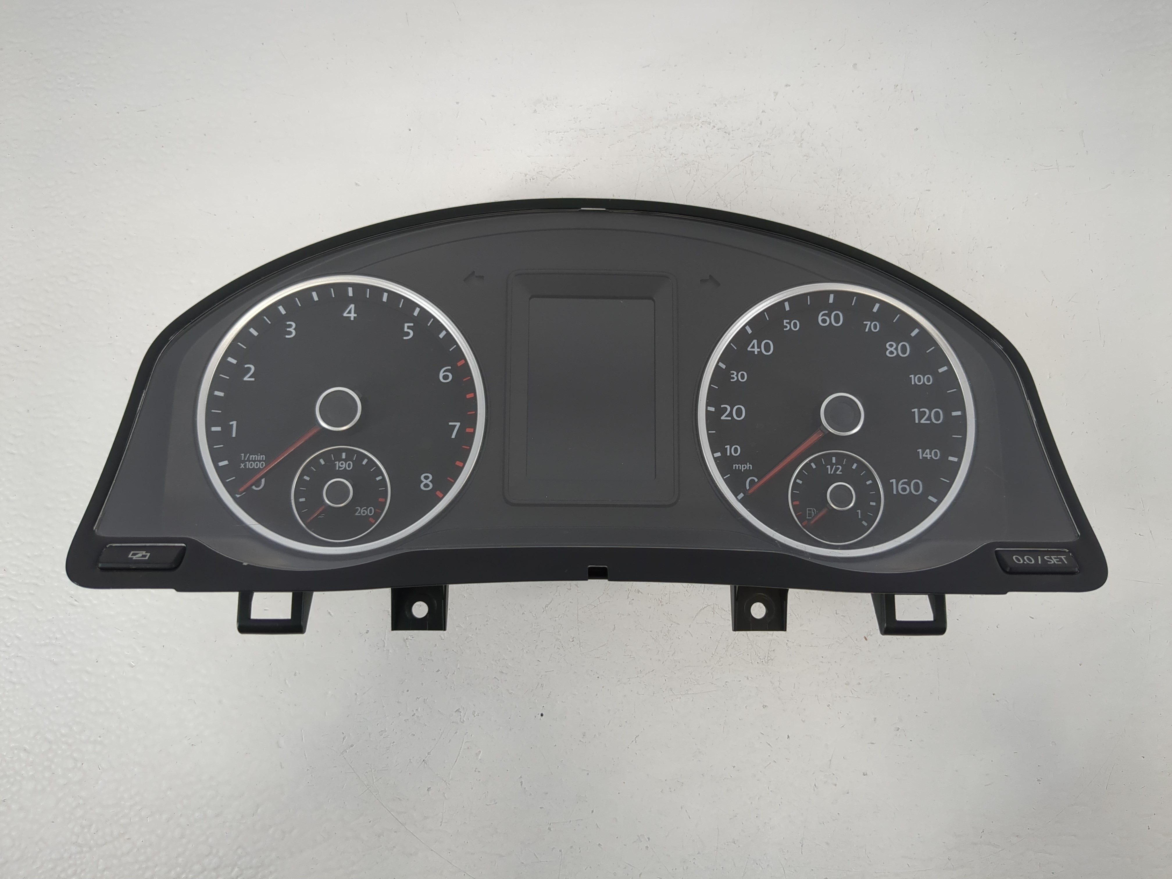 2011-2011 Volkswagen Tiguan Speedometer Instrument Cluster Gauges 1095135 - Oemusedautoparts1.com