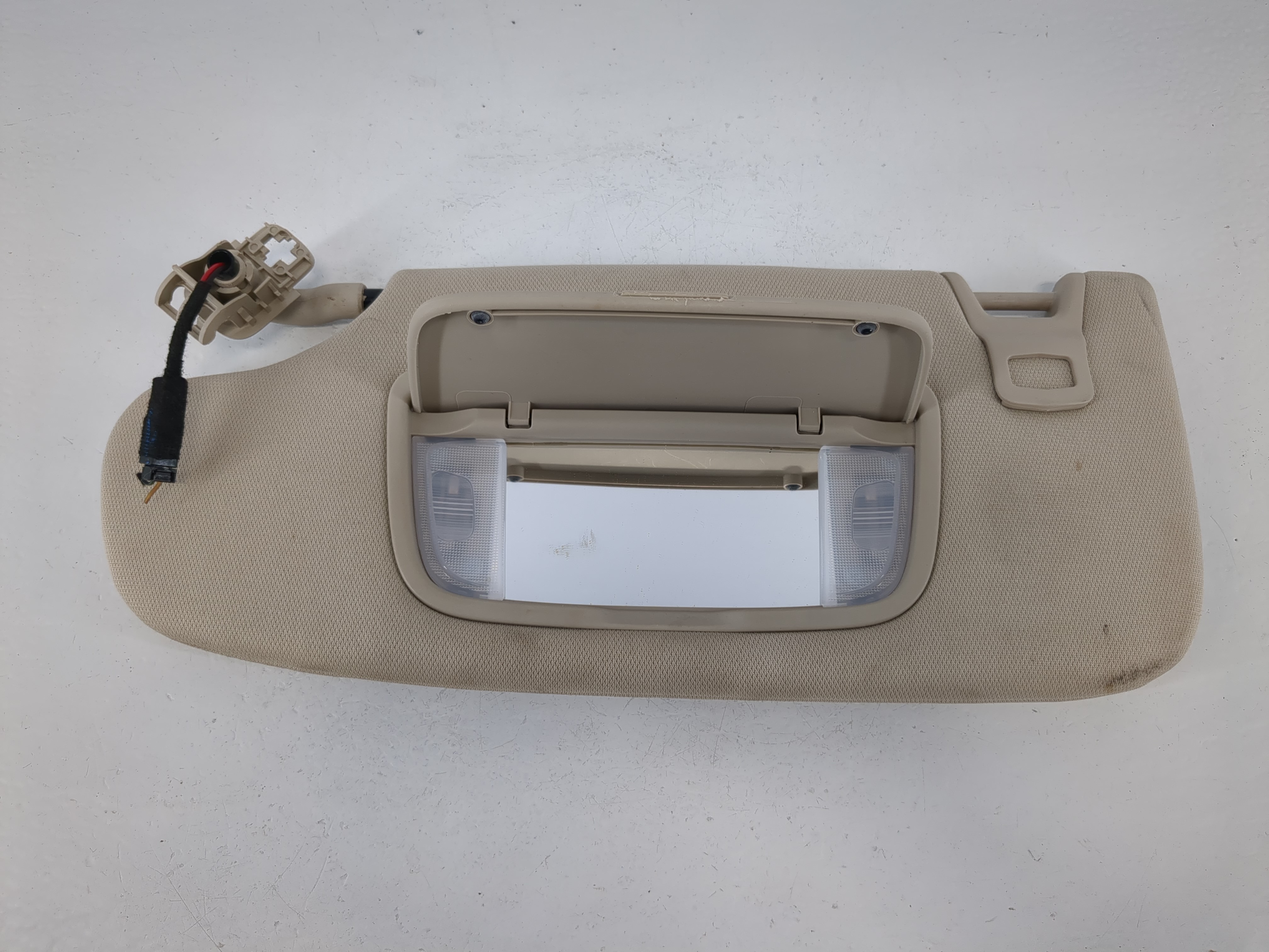 2019-2019 Lincoln Nautilus Driver Sun Visor Mirror Left Sunvisor 1095145 - Oemusedautoparts1.com