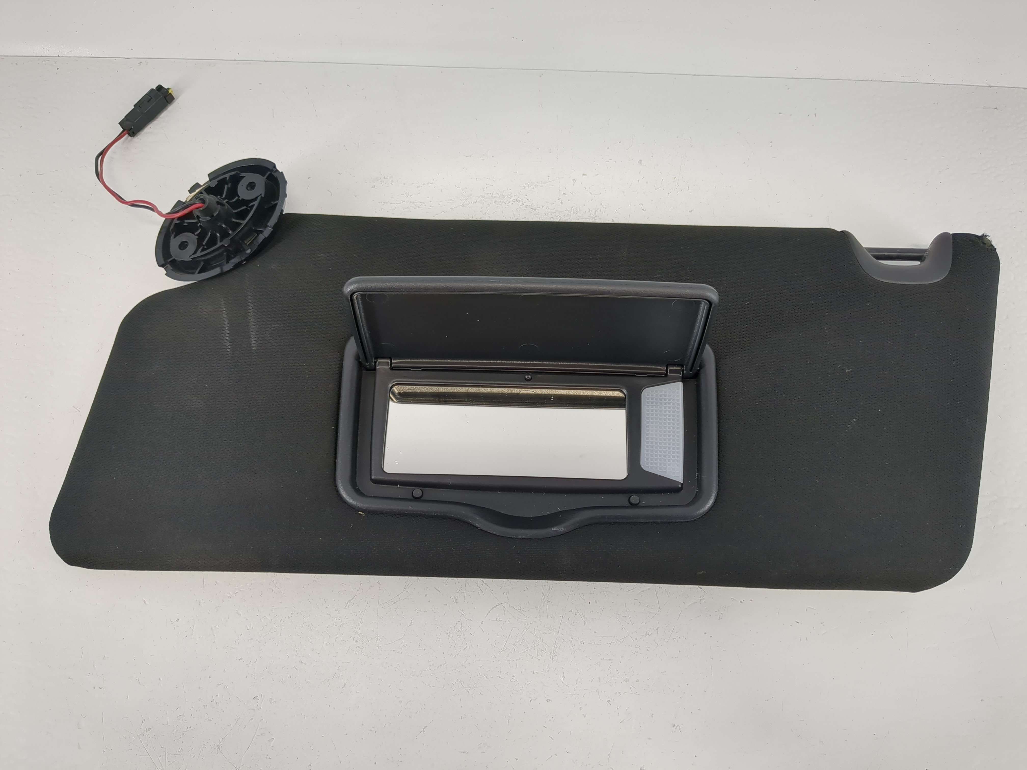 Picture of 2017 Ford Explorer Driver Sun Visor Mirror Left Sunvisor Black 1095160