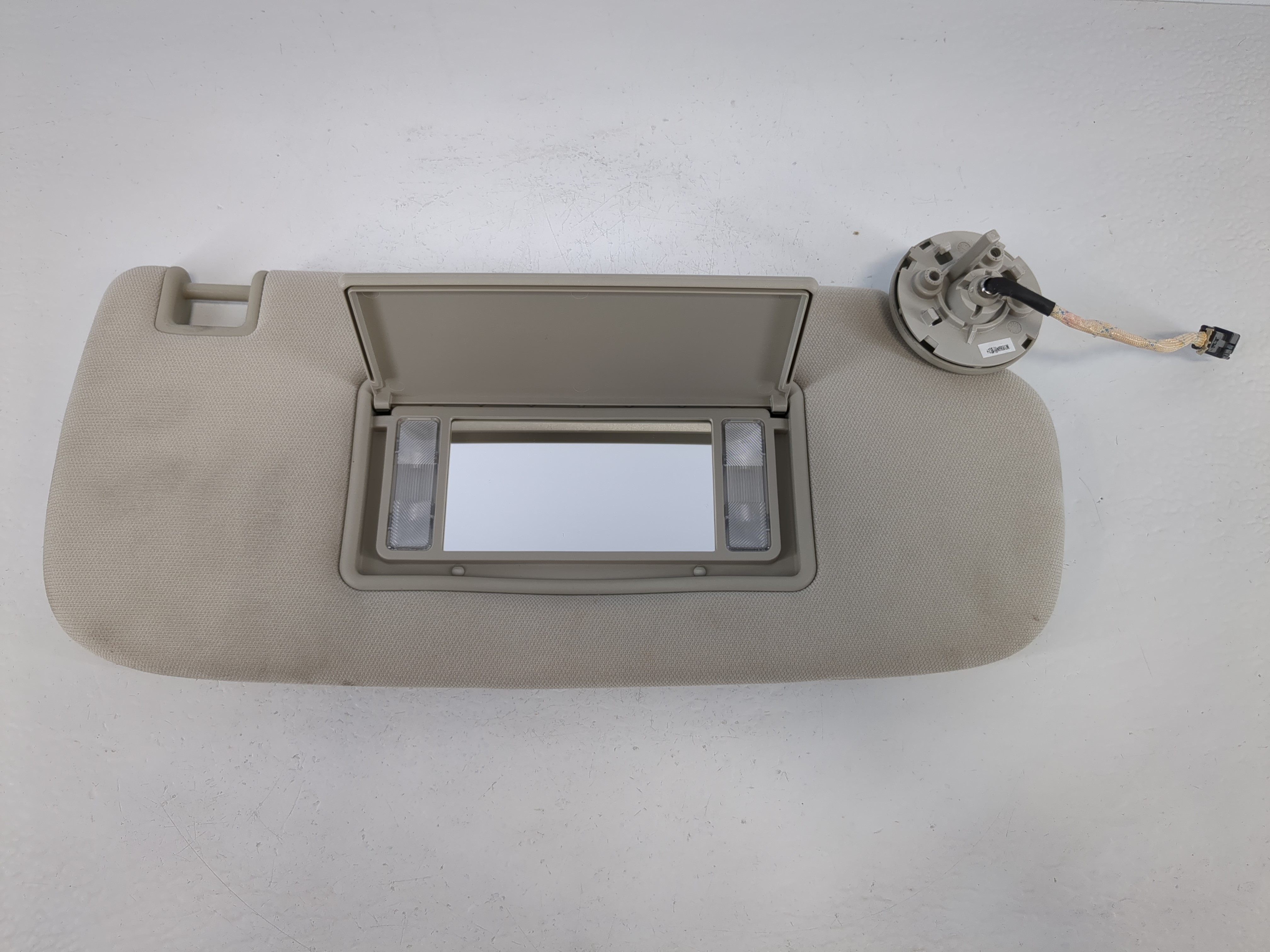 2011-2013 Jeep Grand Cherokee Passenger Sun Visor Mirror Right Sunvisor 1095165 - Oemusedautoparts1.com