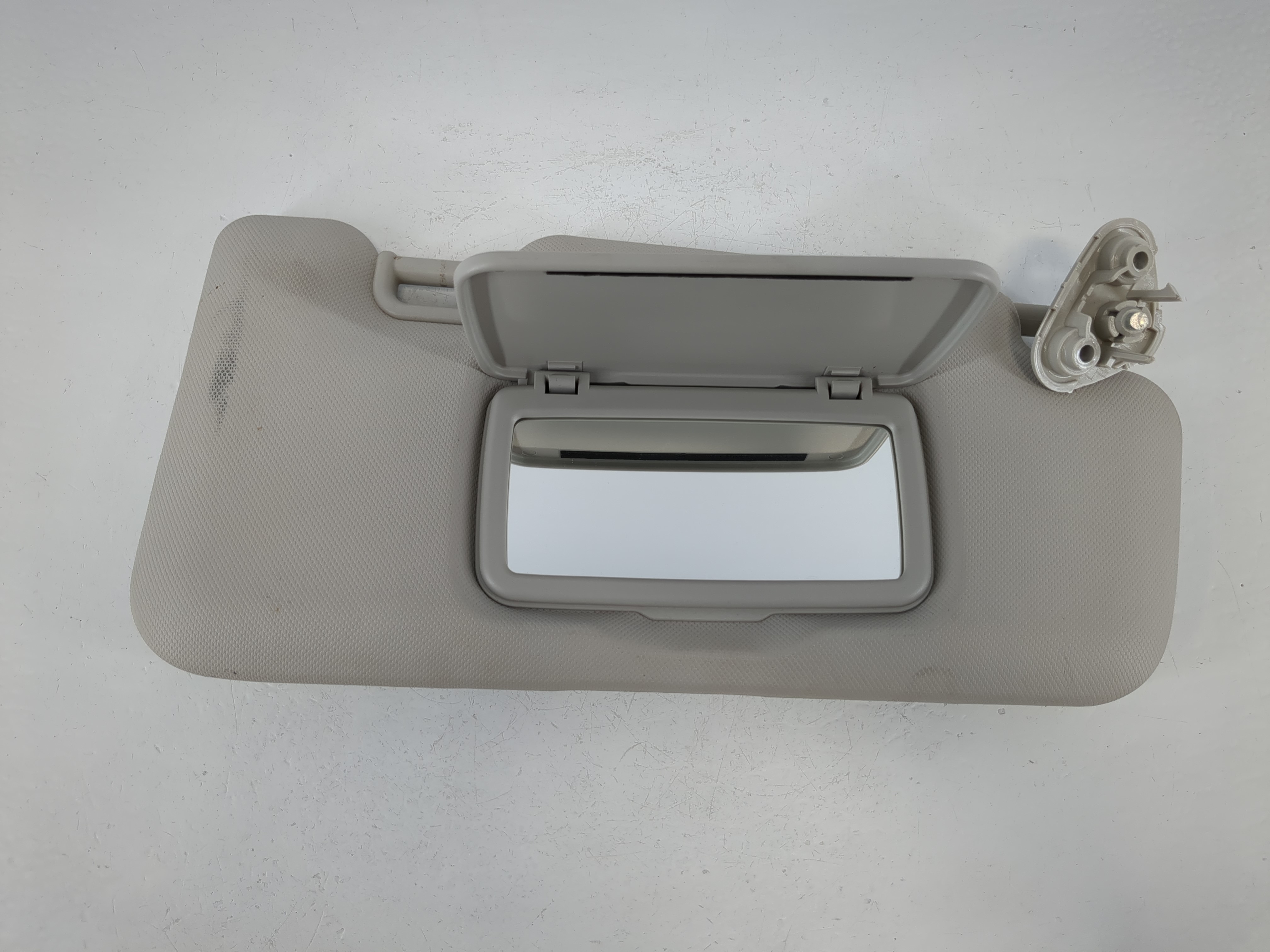 2017-2022 Subaru Impreza Passenger Sun Visor Mirror Right Sunvisor Grey 1095179 - Oemusedautoparts1.com