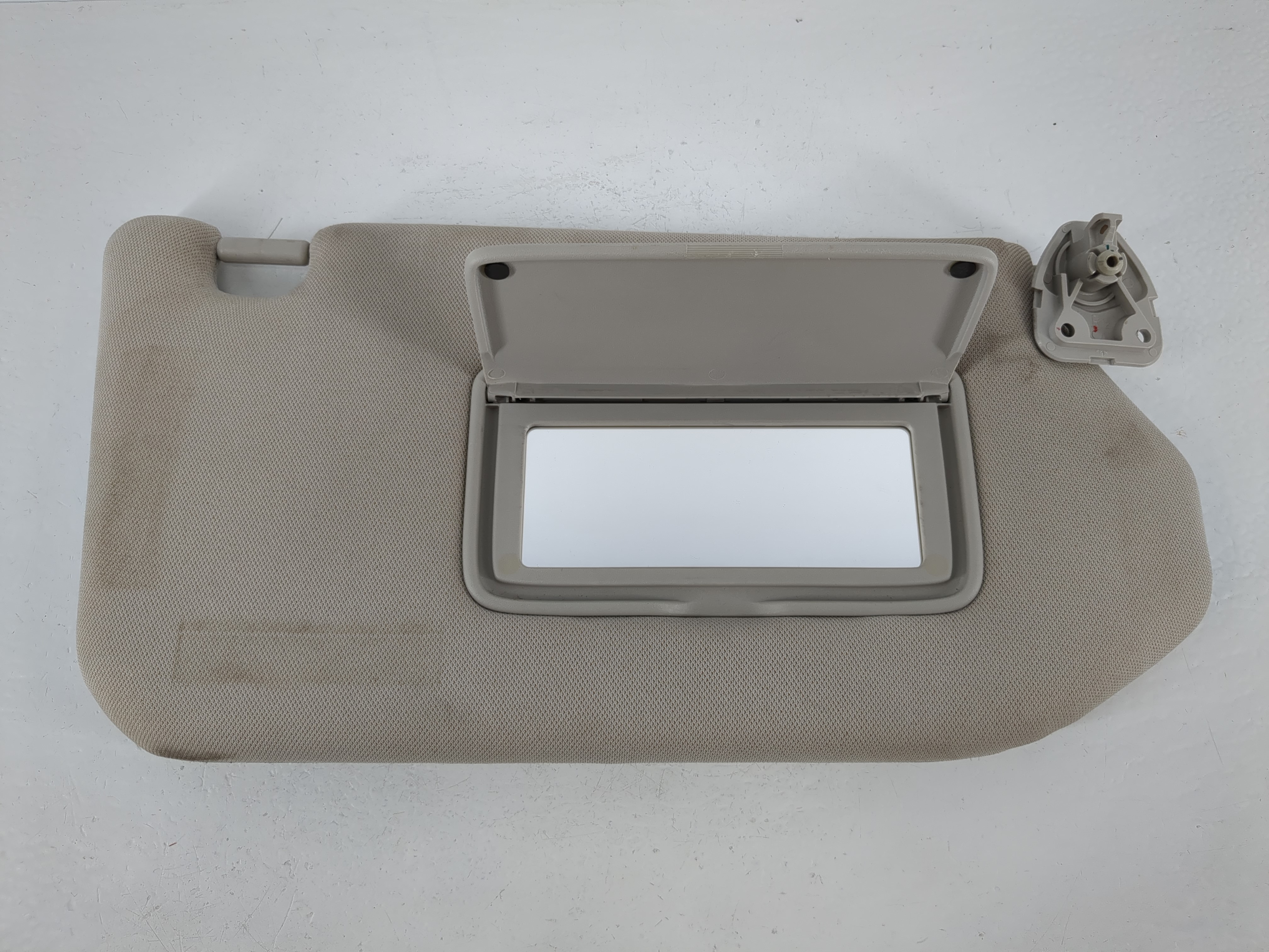 2013-2018 Nissan Pathfinder Passenger Sun Visor Mirror Right Sunvisor 1095186 - Oemusedautoparts1.com