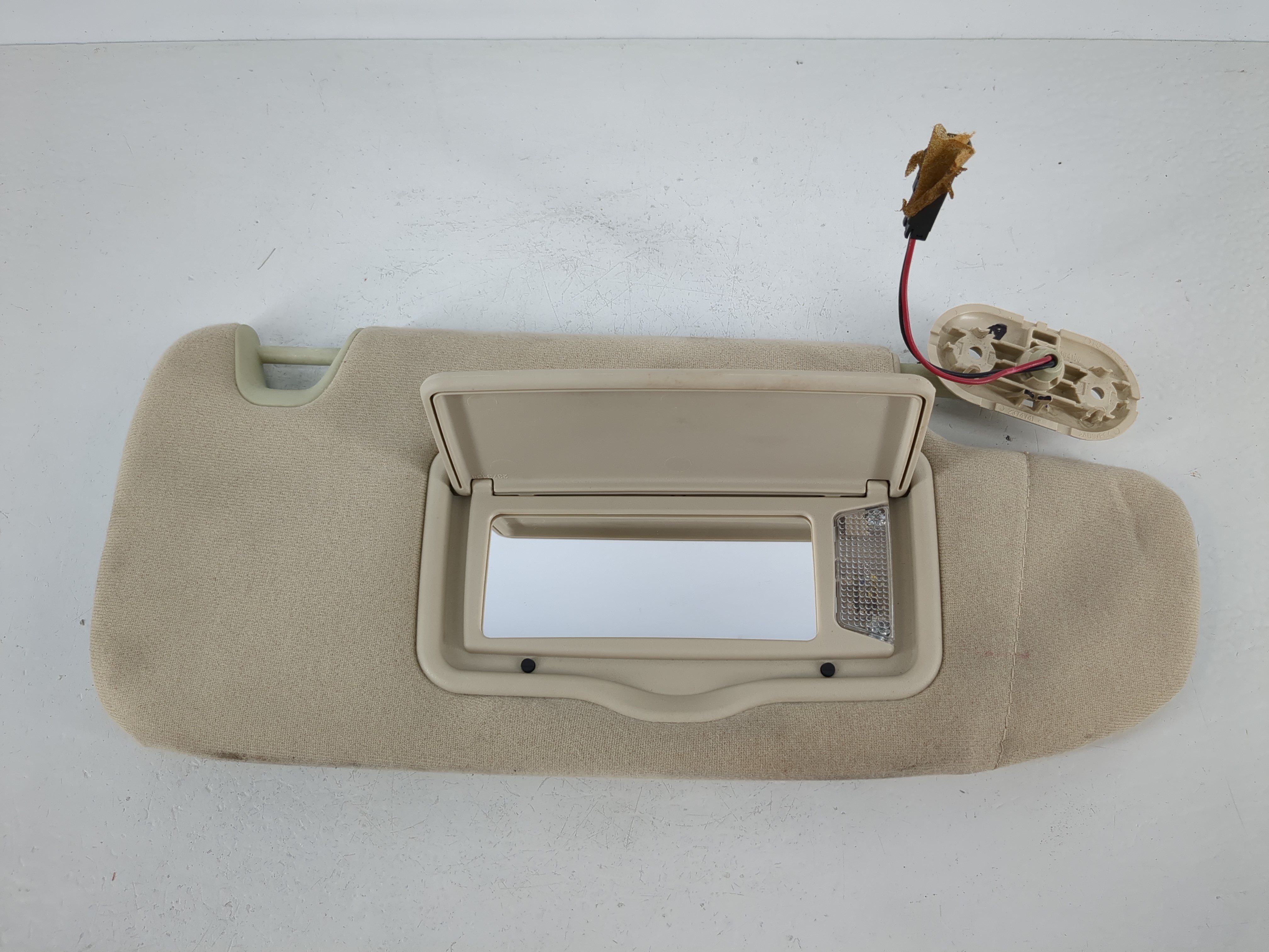 2006-2009 Mercury Milan Passenger Sun Visor Mirror Right Sunvisor 1095188 - Oemusedautoparts1.com