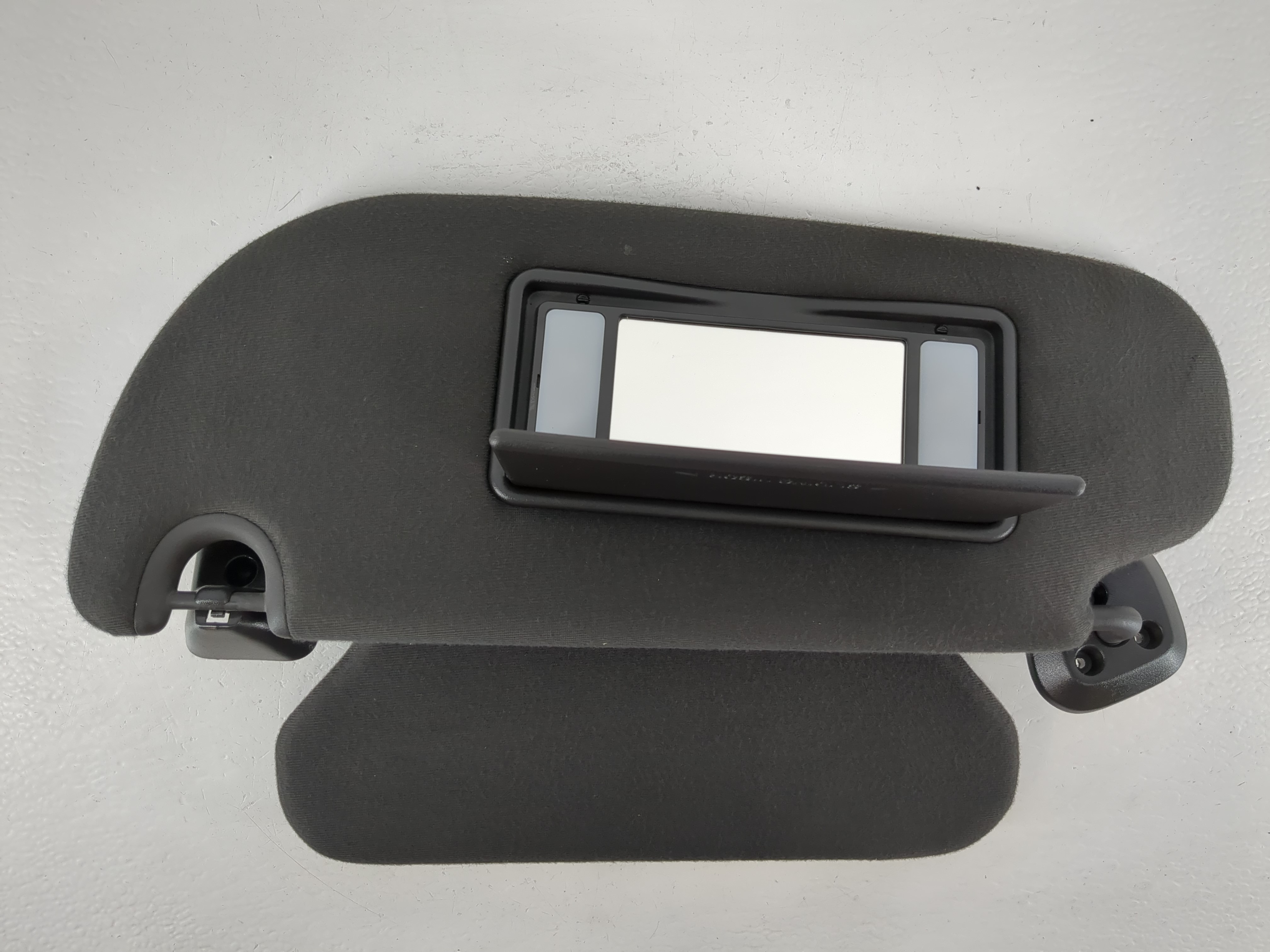 2010 Ford Expedition Driver Sun Visor Mirror Left Sunvisor Black 1095191 - Oemusedautoparts1.com