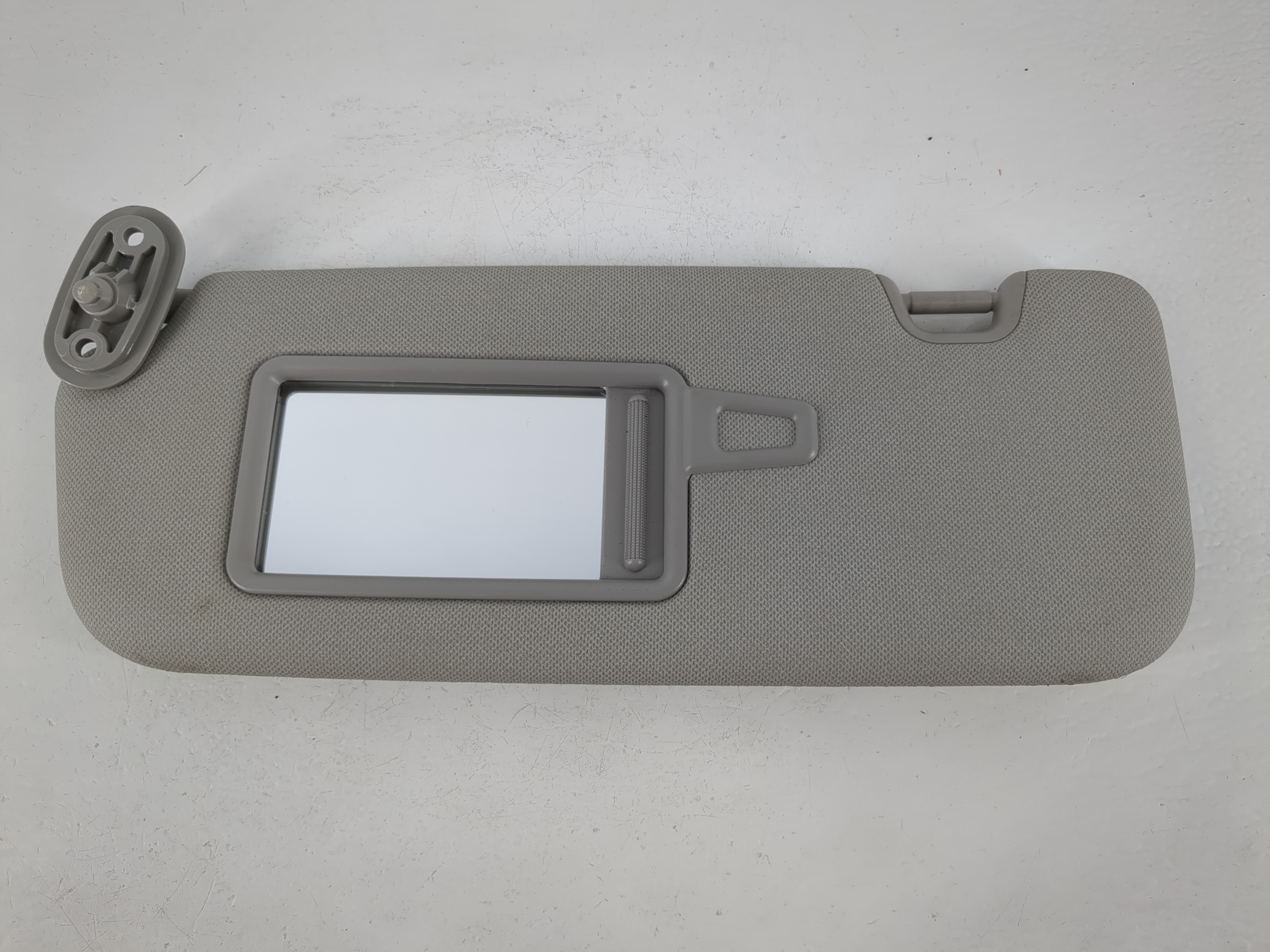 2014-2016 Kia Forte Driver Sun Visor Mirror Left Sunvisor Light Gray 1095192 - Oemusedautoparts1.com