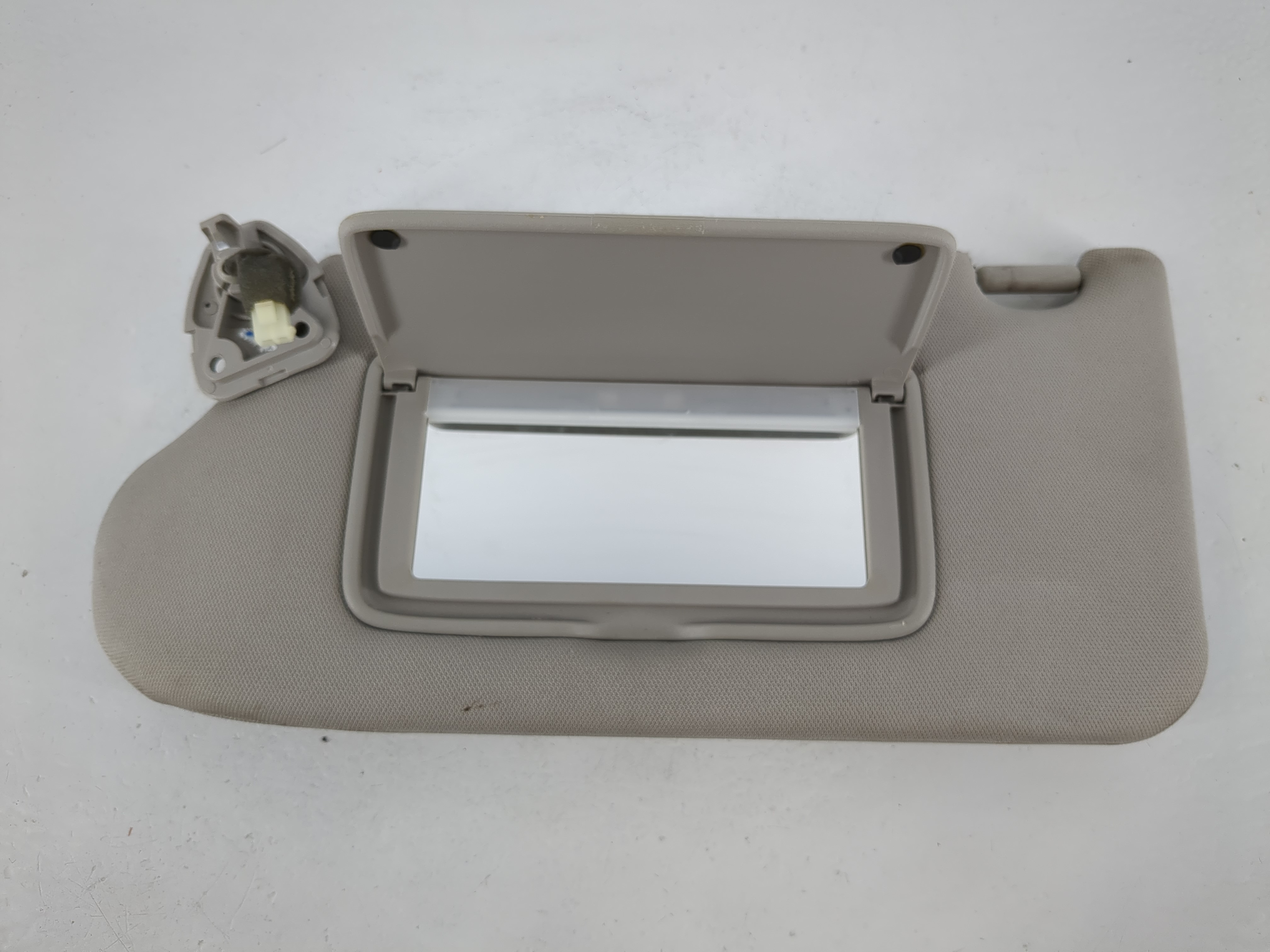 2013-2018 Nissan Altima Driver Sun Visor Mirror Left Sunvisor Gray 1095193 - Oemusedautoparts1.com